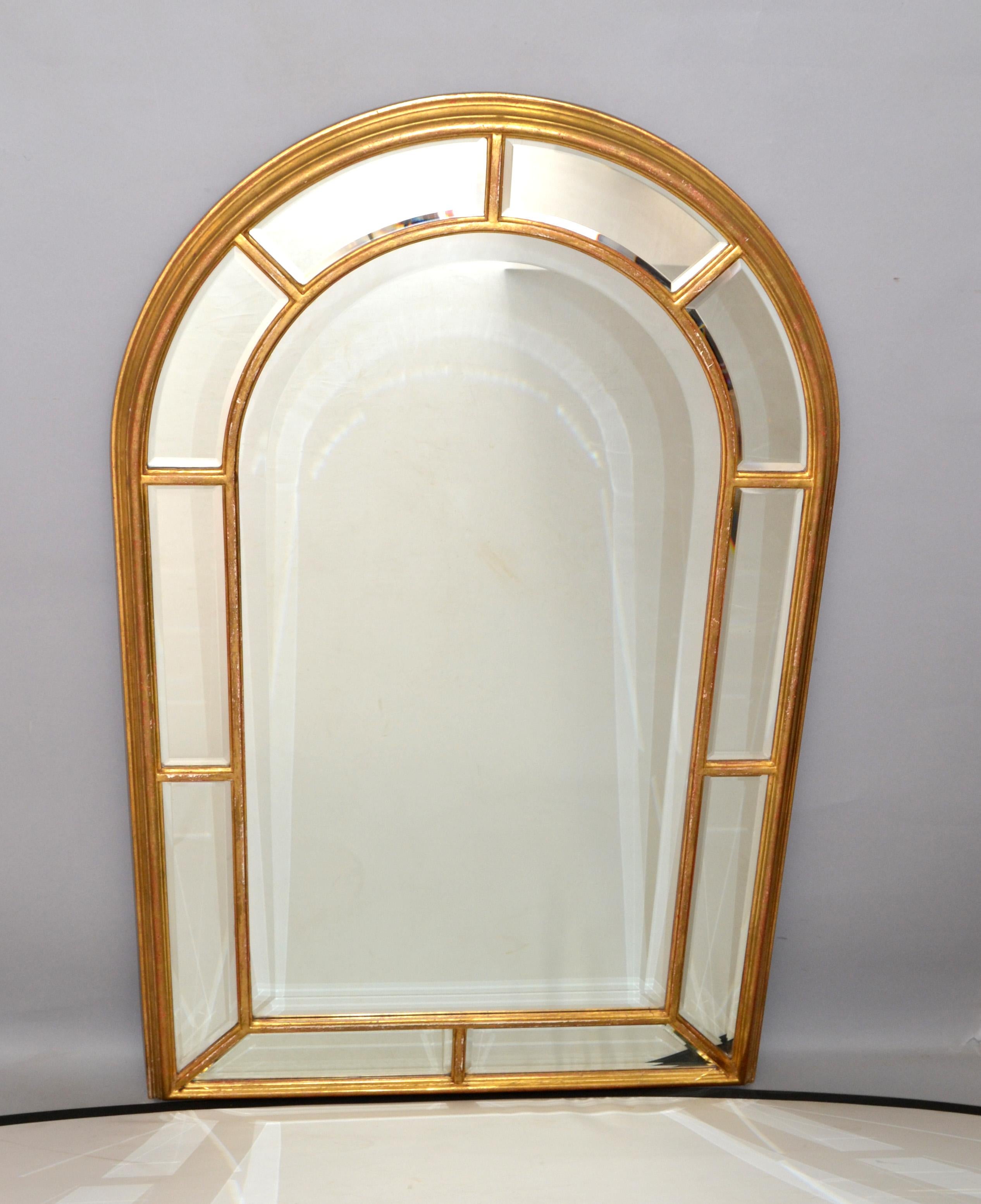 1970s Arch Shaped Italian Firenze Beveled Glass Wall Mirror with Gilt Wood Frame For Sale 1
