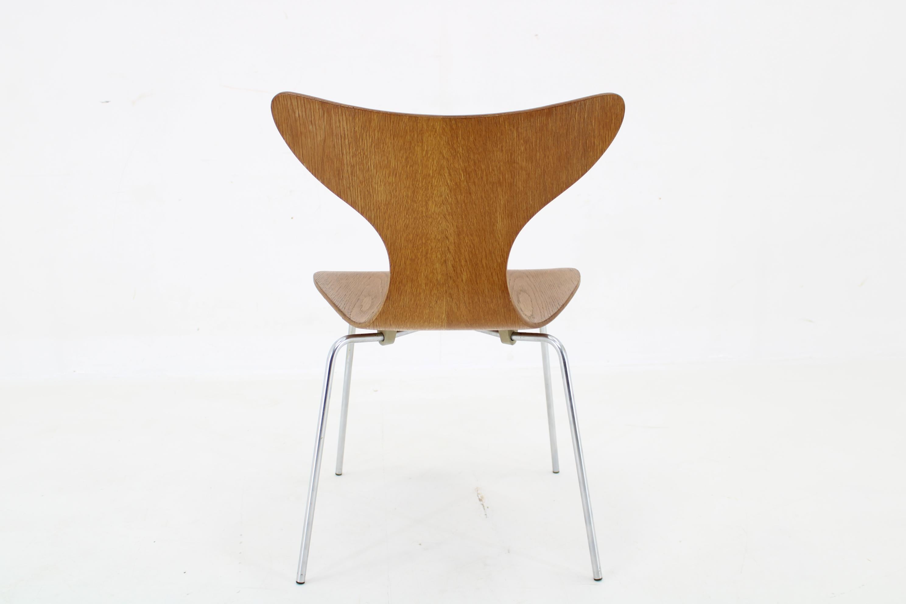 1970s Arne Jacobsen Set of Six Lily Chairs in Oak by Fritz Hansen, Denmark For Sale 5