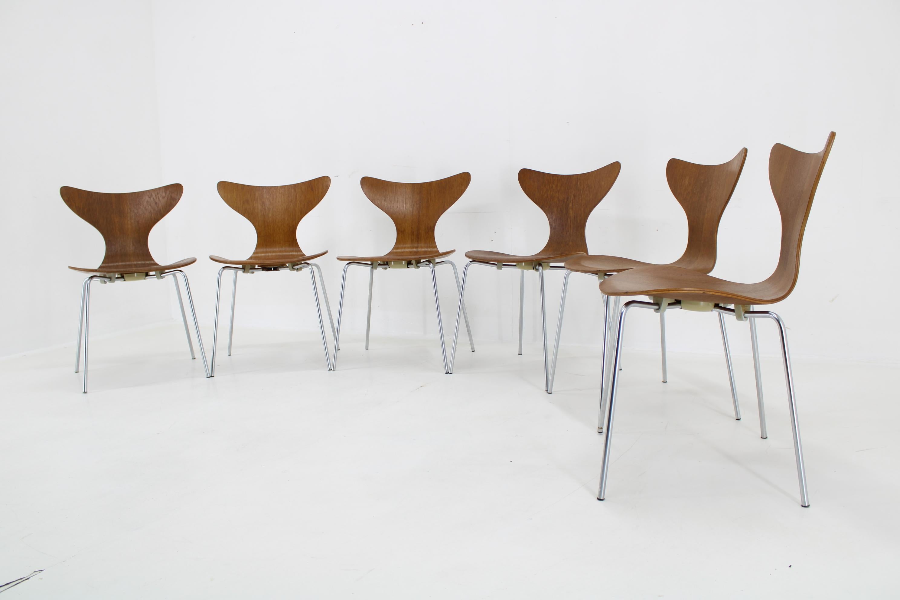 Mid-Century Modern 1970s Arne Jacobsen Set of Six Lily Chairs in Oak by Fritz Hansen, Denmark For Sale