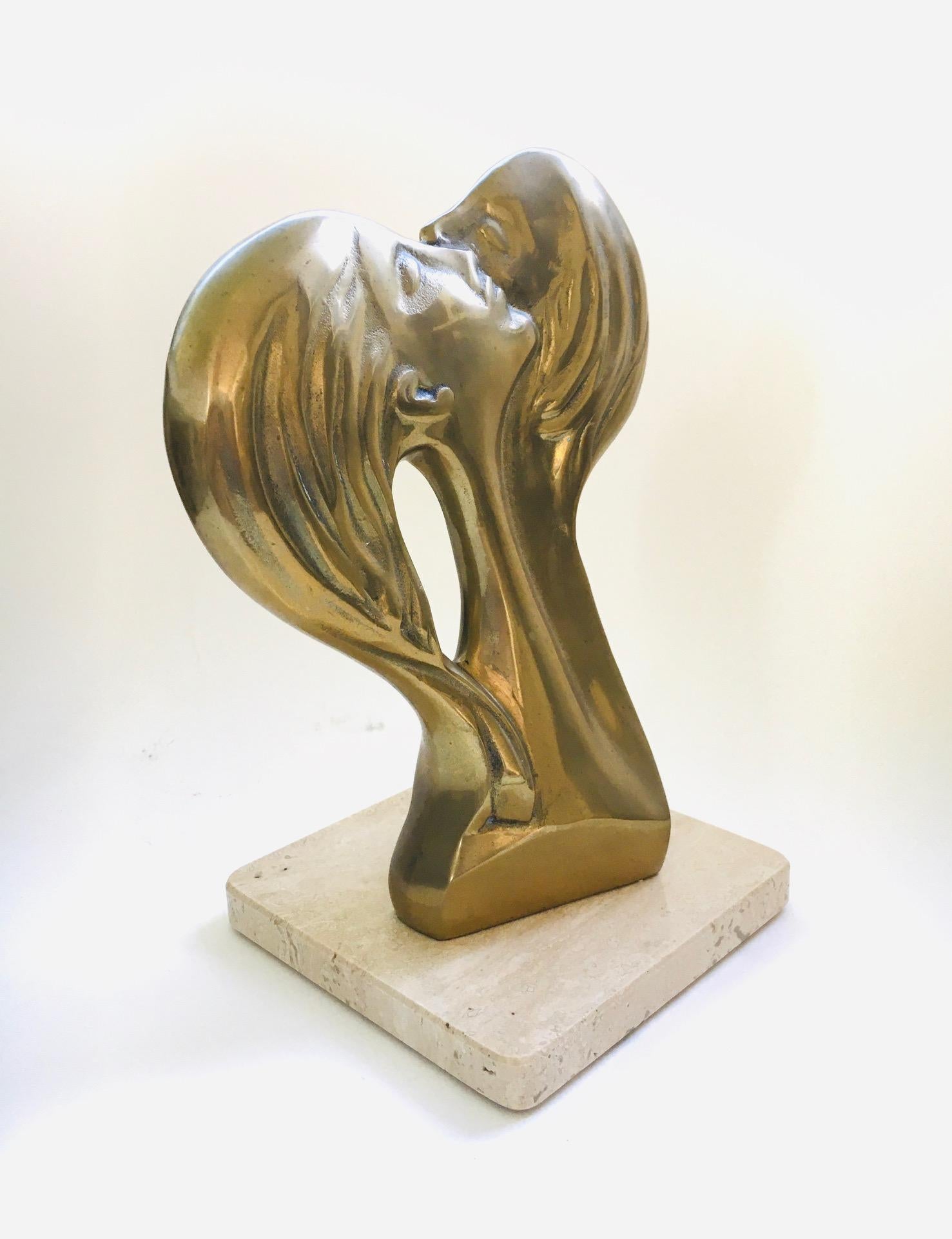 Fin du 20e siècle Art 1970 Brass Intertwined Male Female Sculpture Statue en vente