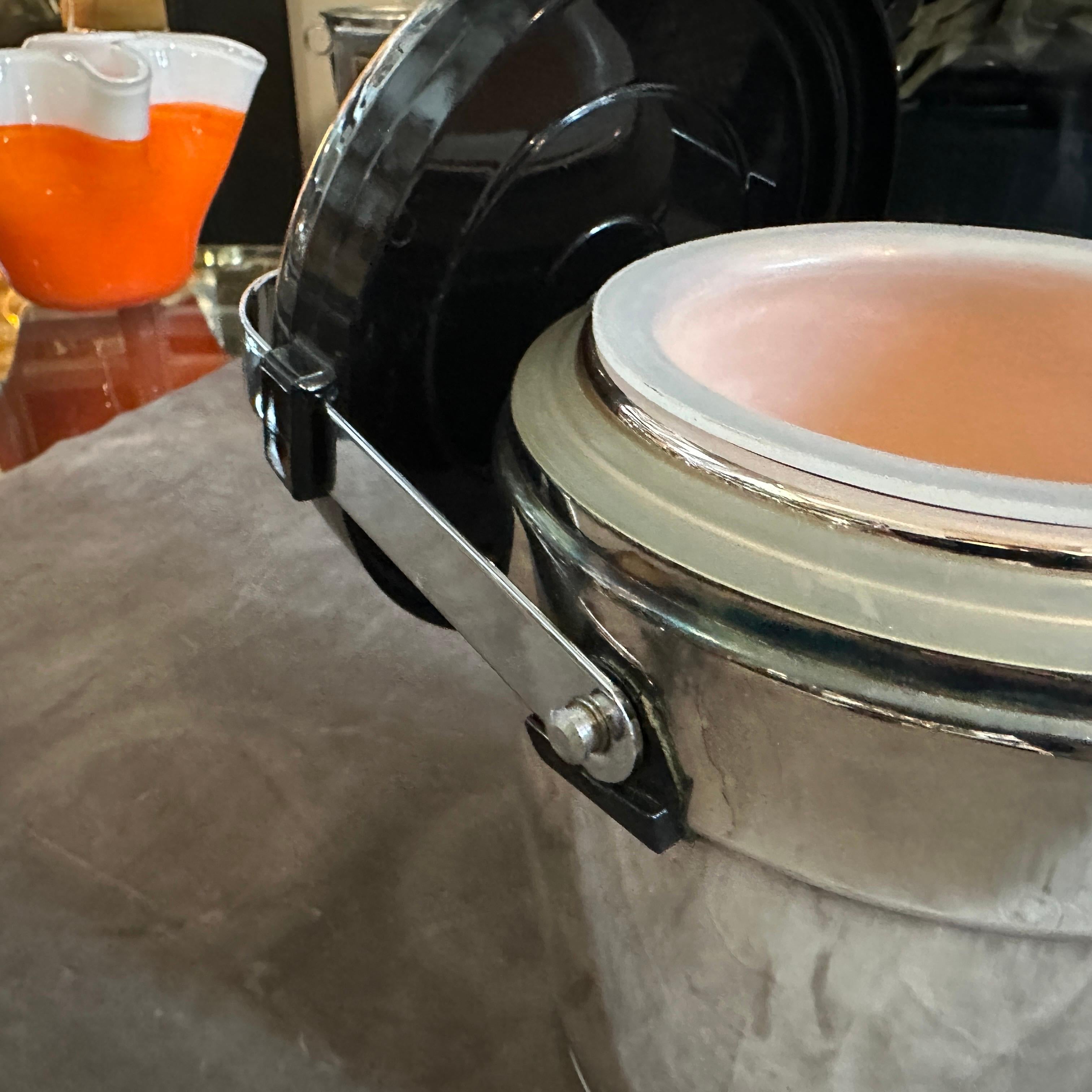 1970er Art Deco Stil Verchromtes Metall und schwarzer Kunststoff Eiskübel von Erhard im Angebot 5