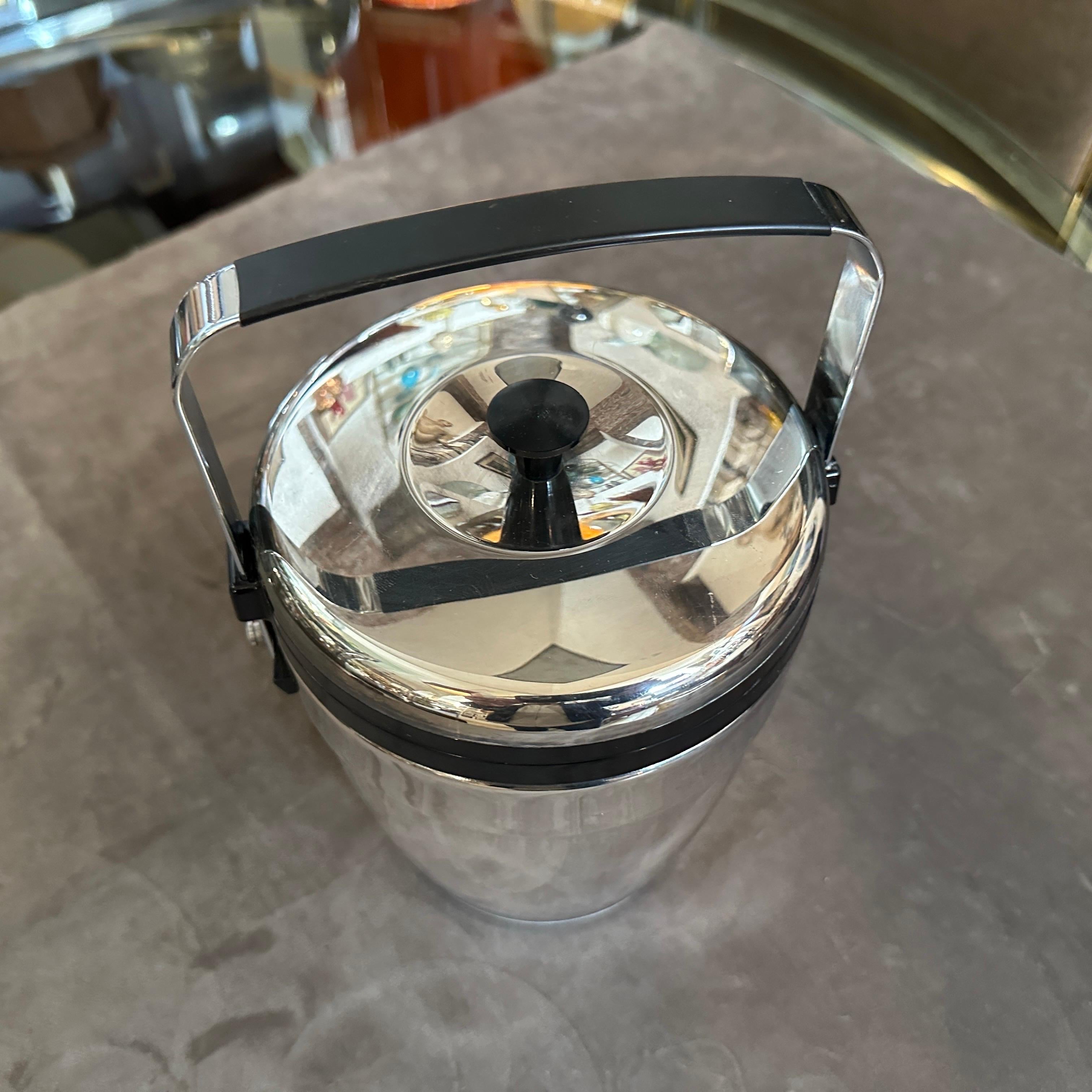 1970er Art Deco Stil Verchromtes Metall und schwarzer Kunststoff Eiskübel von Erhard (Art déco) im Angebot