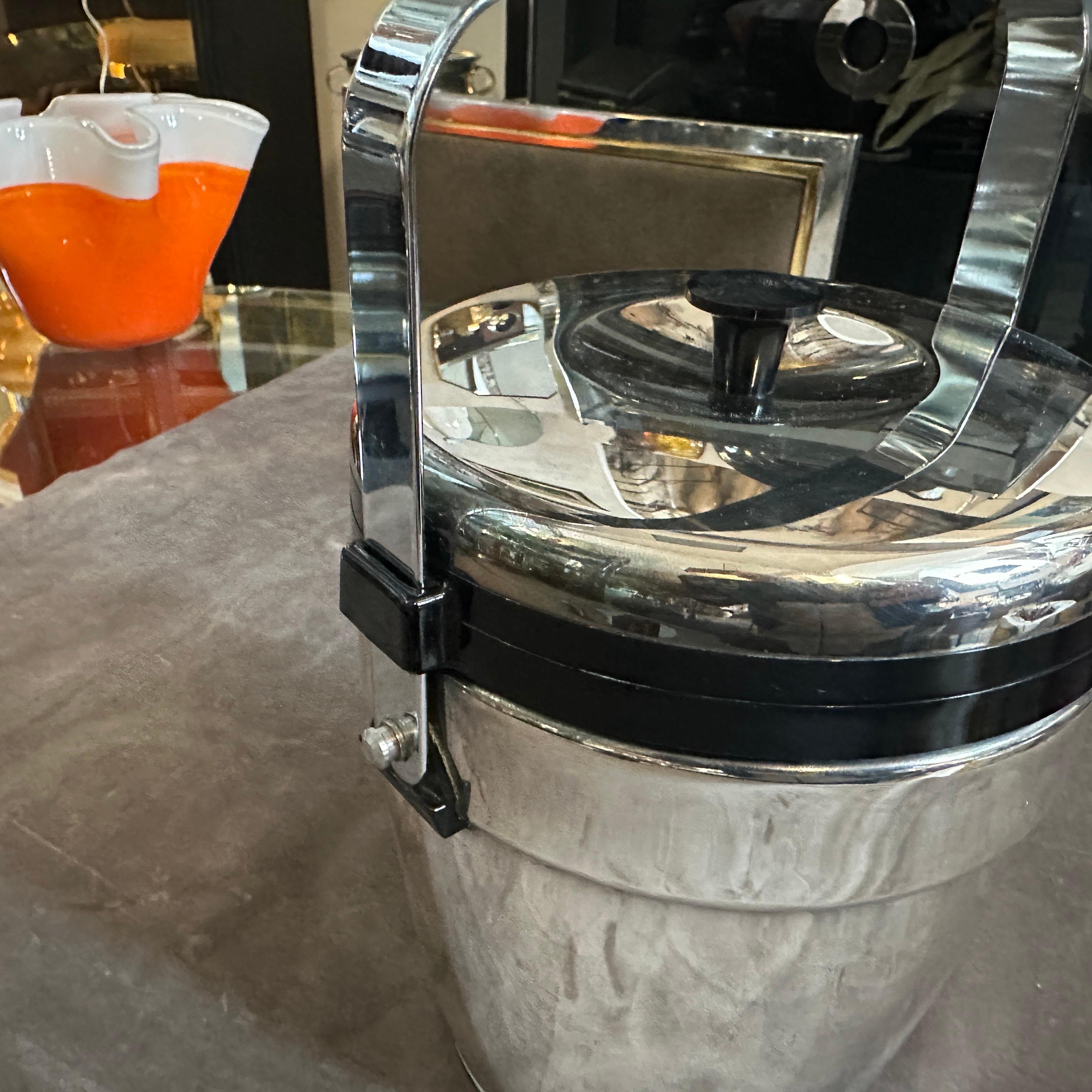 1970er Art Deco Stil Verchromtes Metall und schwarzer Kunststoff Eiskübel von Erhard im Angebot 2