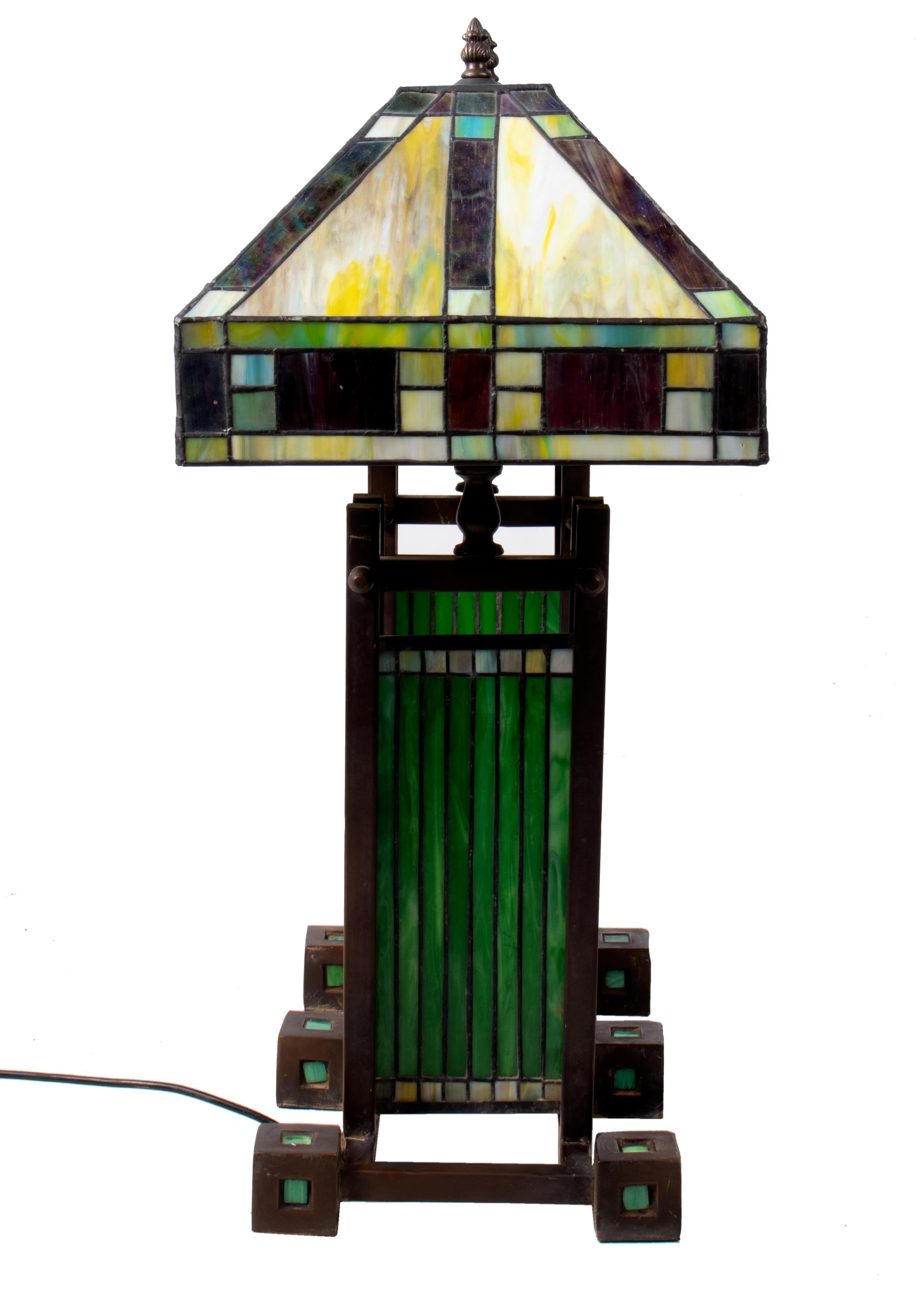 1970s Art Deco Tiffany glass bronze table lamp.