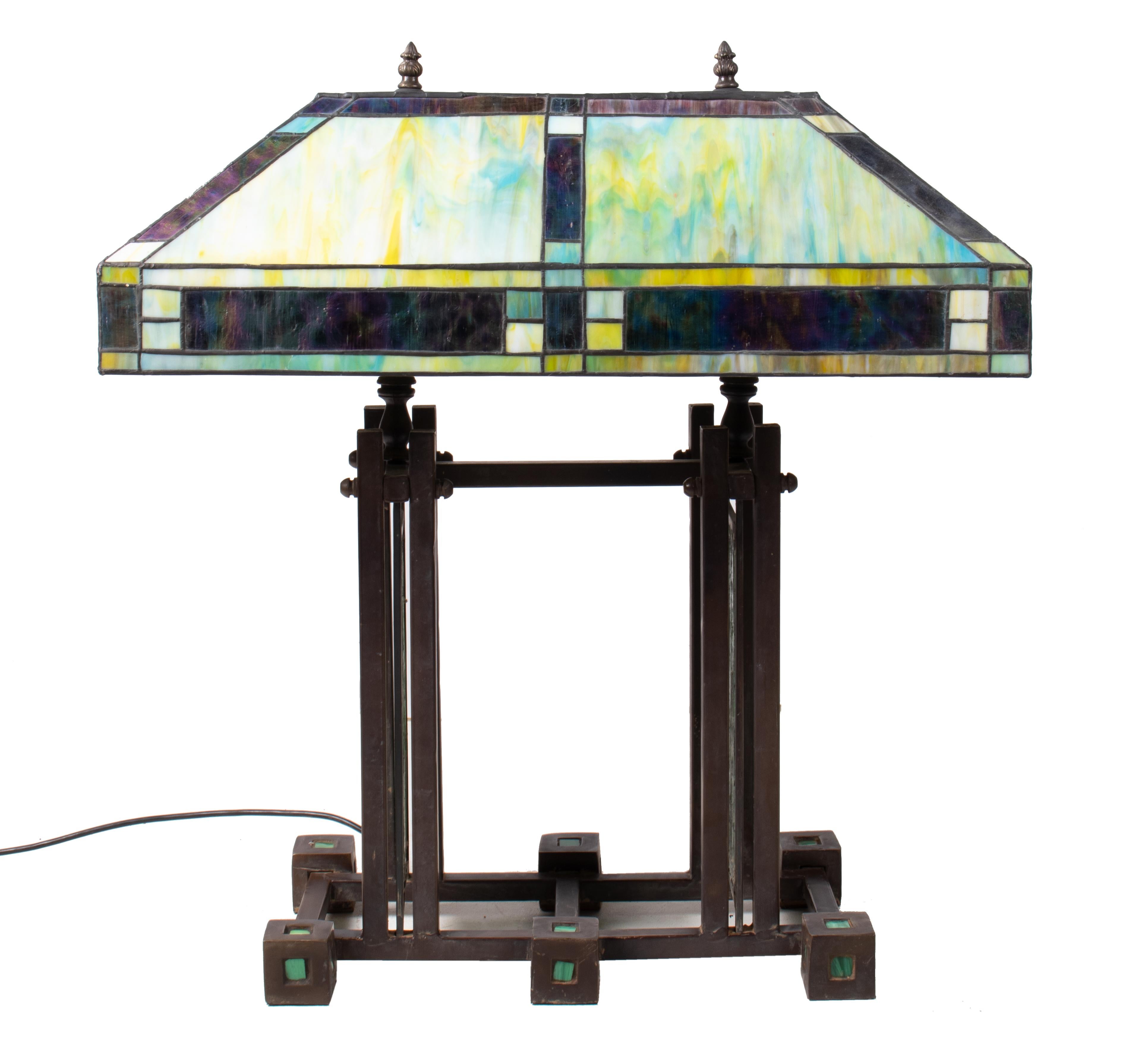 European 1970s Art Deco Tiffany Glass Bronze Table Lamp
