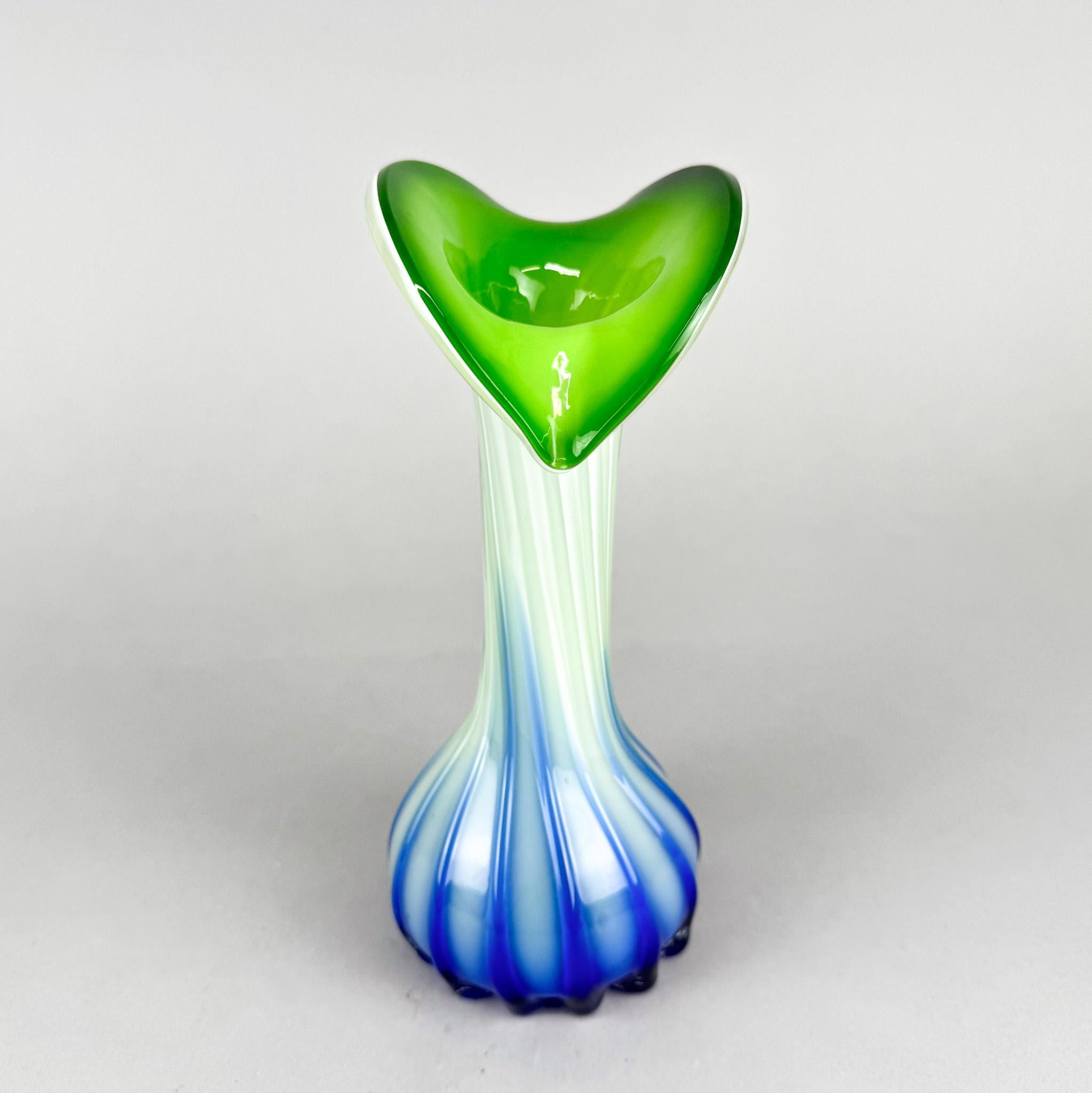 Mid-Century Modern Vase en verre d'art de Murano des années 1970 en vente