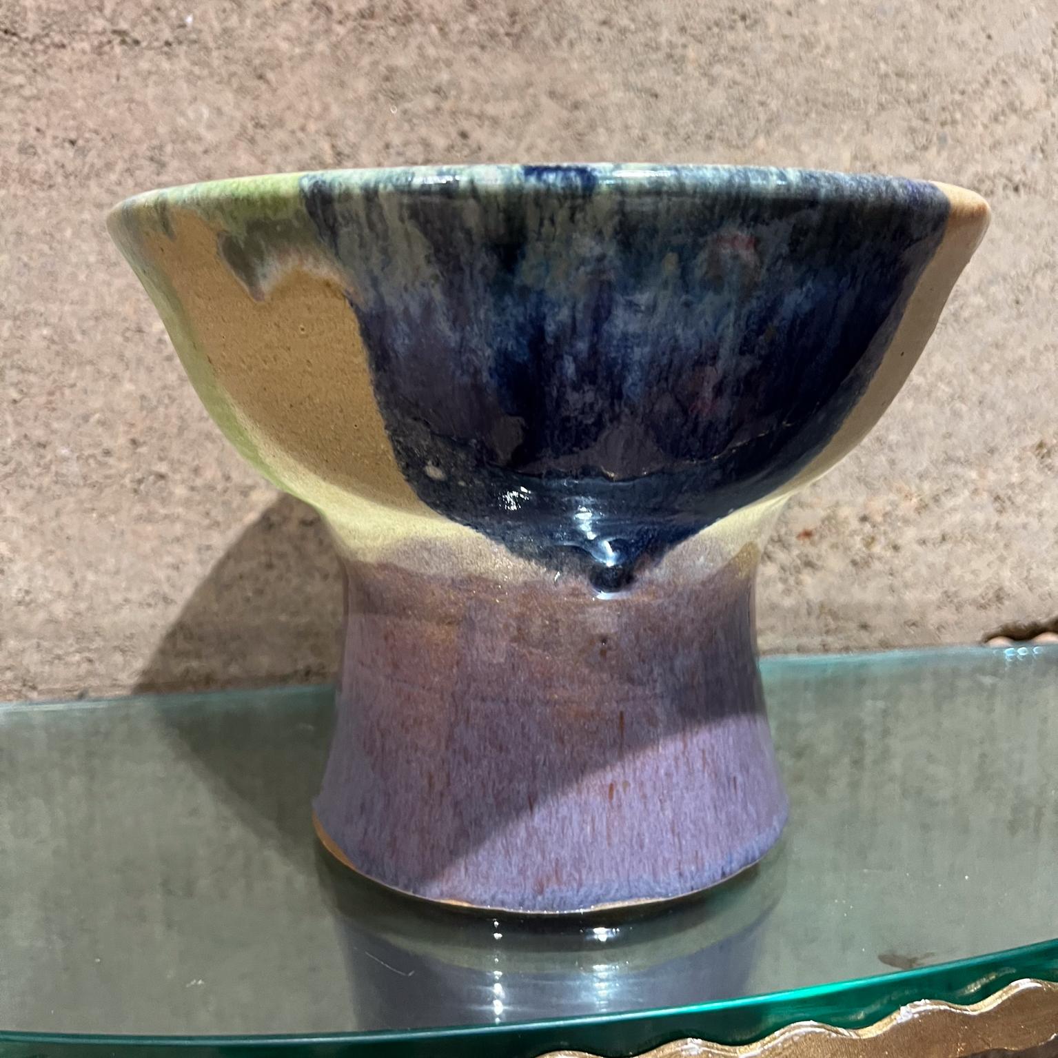 1970s Art Pottery Drip Glazed Pedestal Bowl  In Good Condition For Sale In Chula Vista, CA
