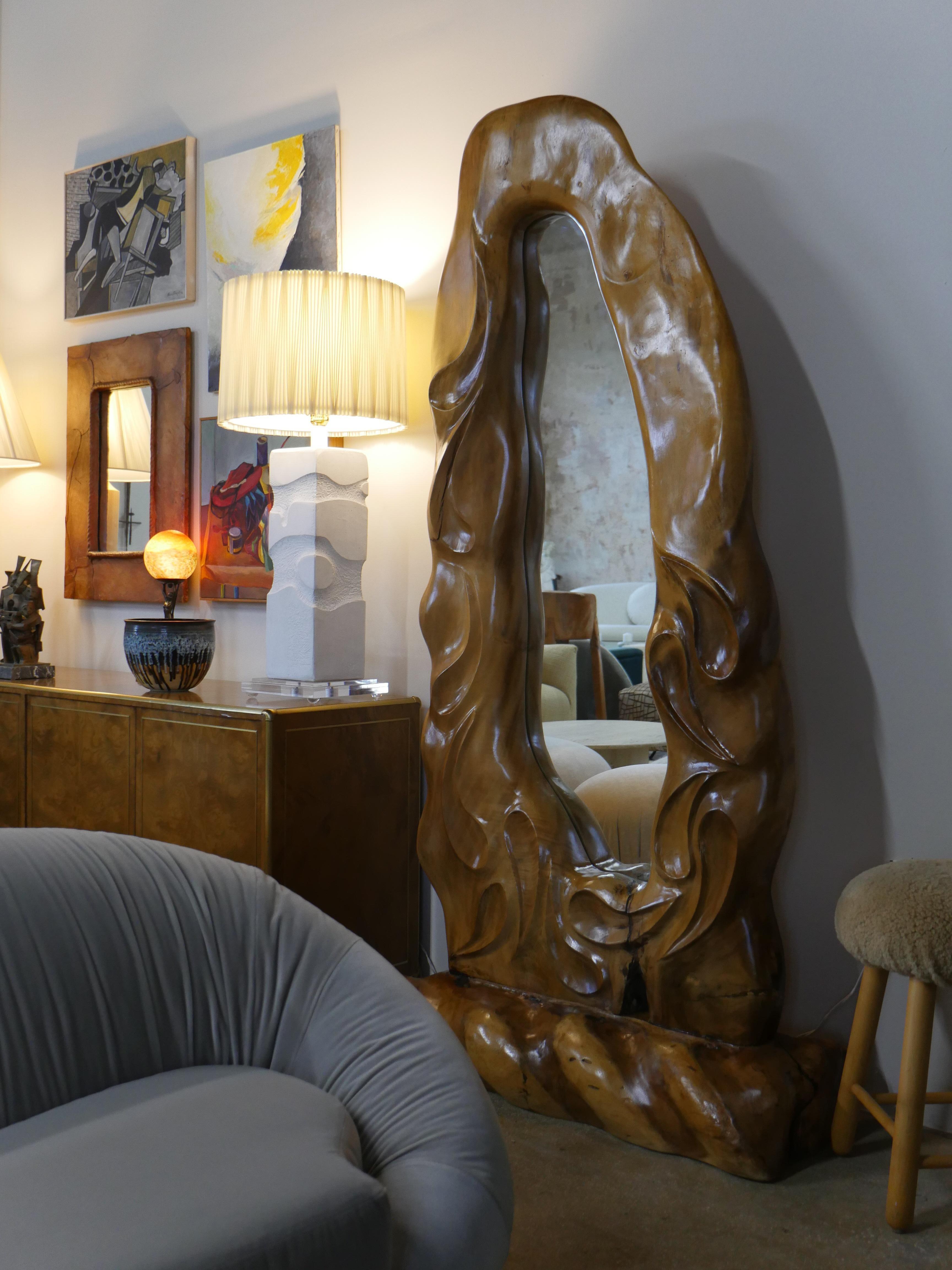 Bois Miroir de sol artisanal des années 1970 en vente