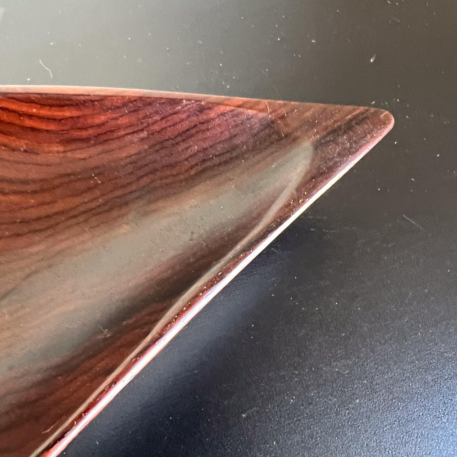 Plat de service brésilien des années 1970 en bois exotique Bon état - En vente à Chula Vista, CA