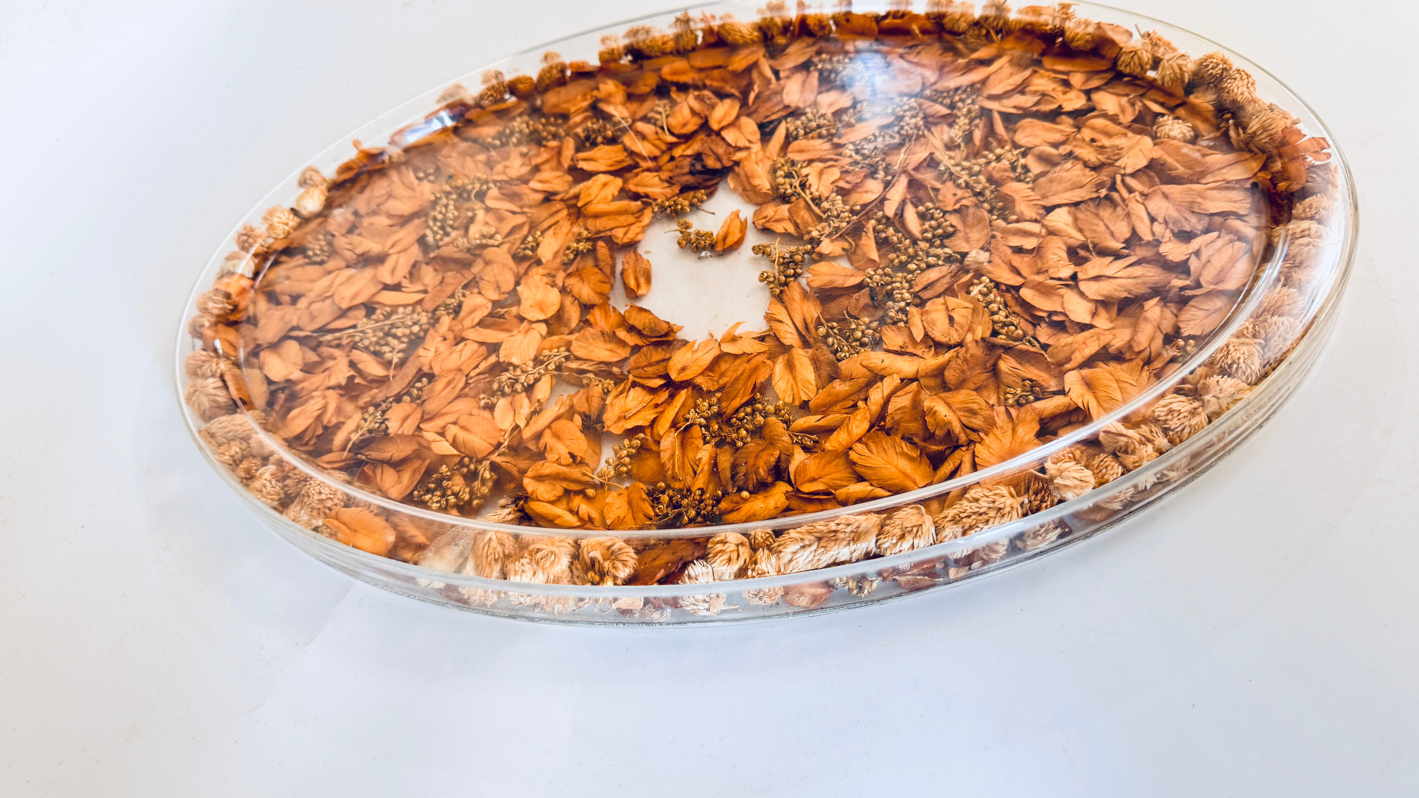 1970s Asian Hard Plastic Tray with Embedded Dried Flowers and Leaves, Oval Shape For Sale 5