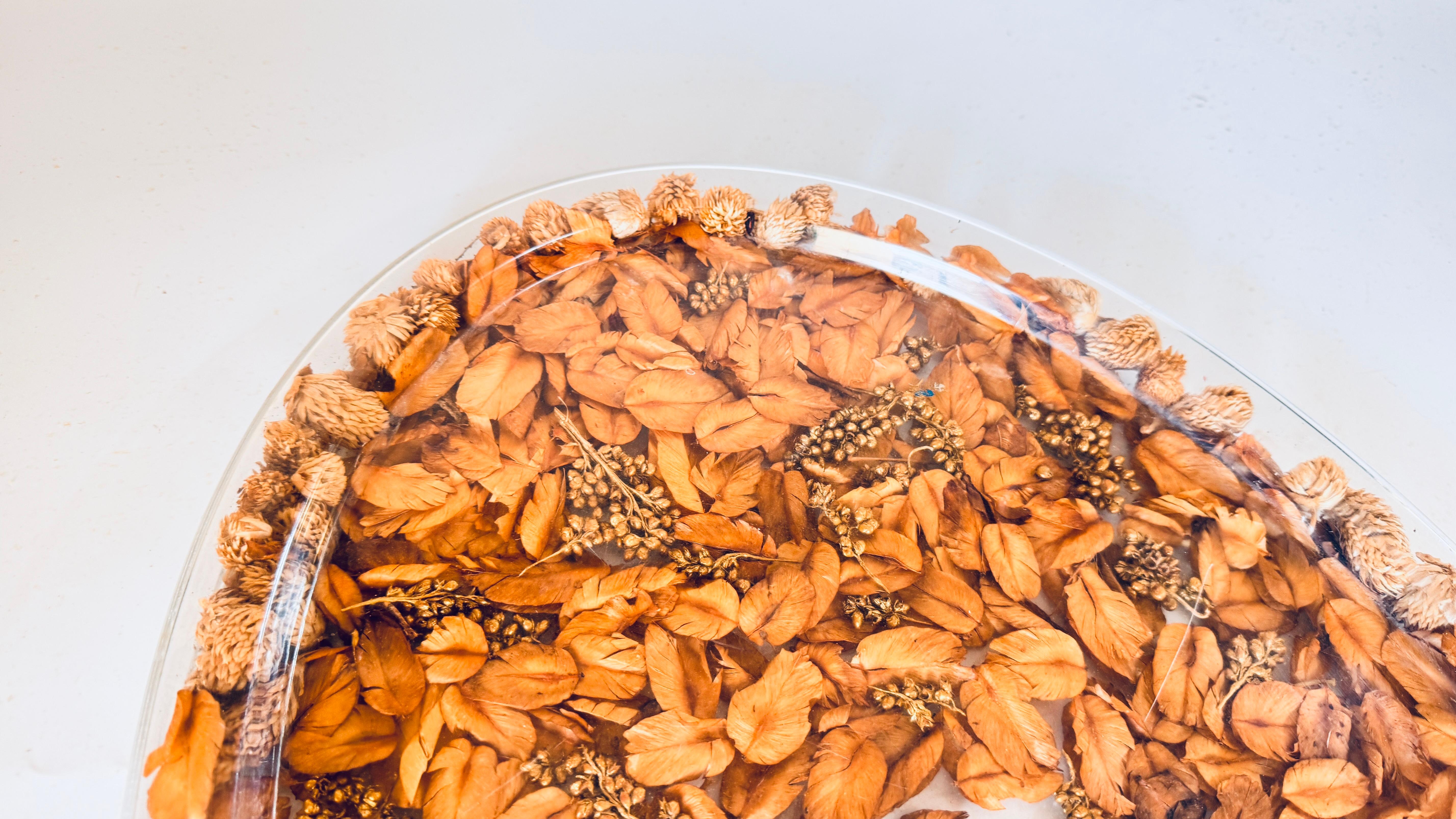 1970s Asian Hard Plastic Tray with Embedded Dried Flowers and Leaves, Oval Shape For Sale 3