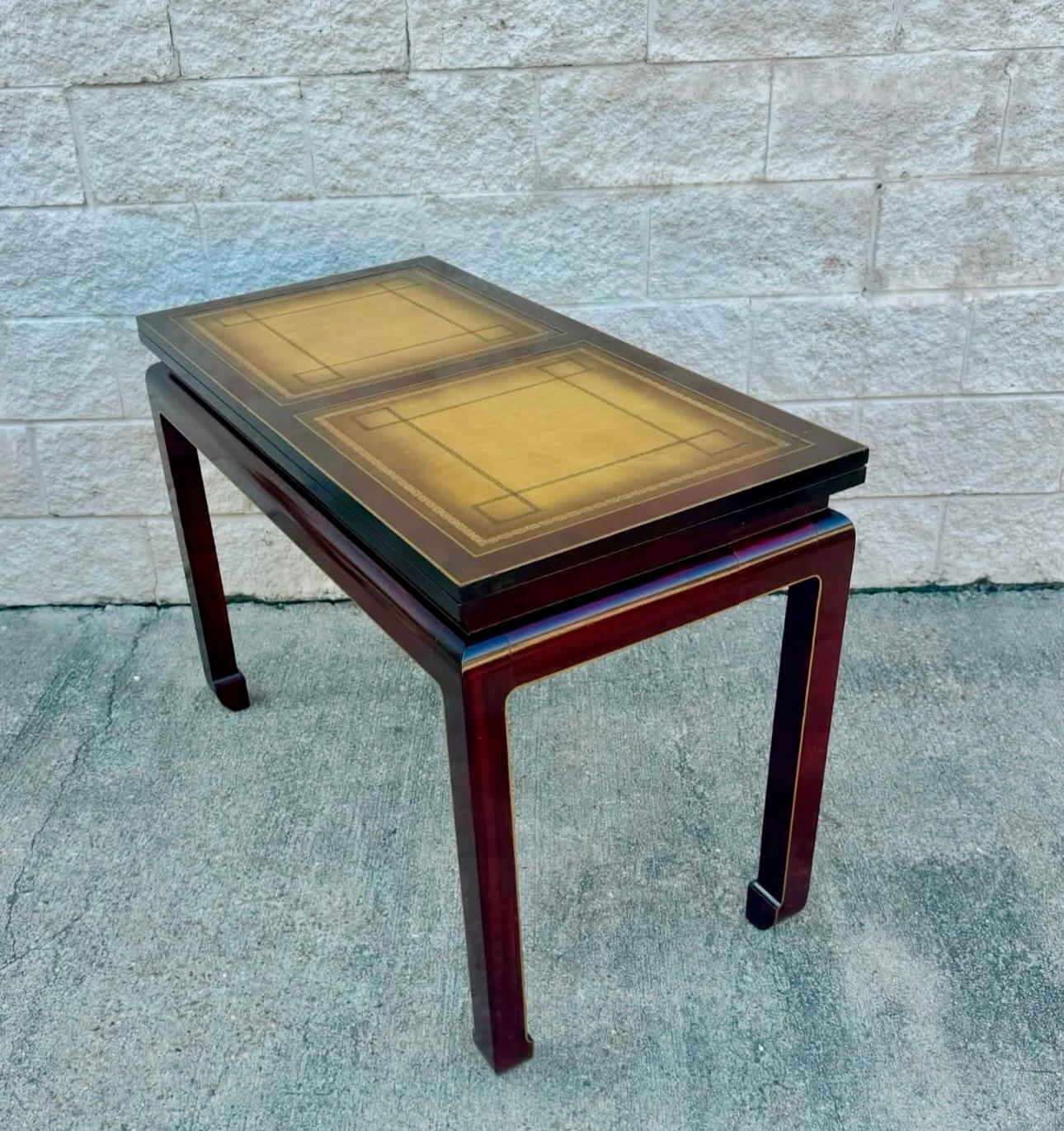 1970er Jahre Asiatischer Palisander Mahagoni Lederplatte Erweiterbarer Spieltisch im Zustand „Gut“ im Angebot in Stafford, TX