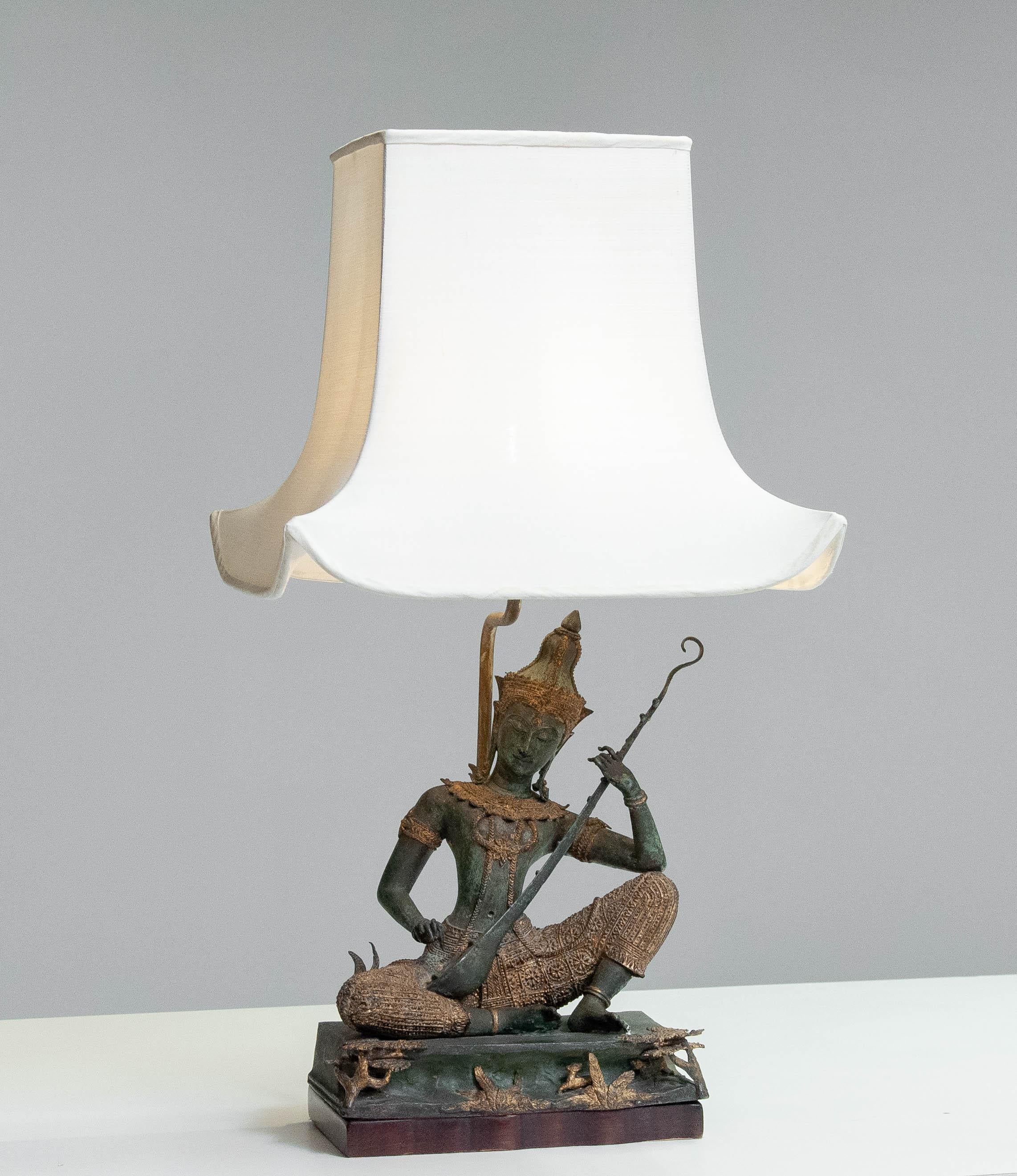 Thai 1970s Asian Vintage Table Lamp with Bronze / Gild Statue of Phra Aphai Mani For Sale