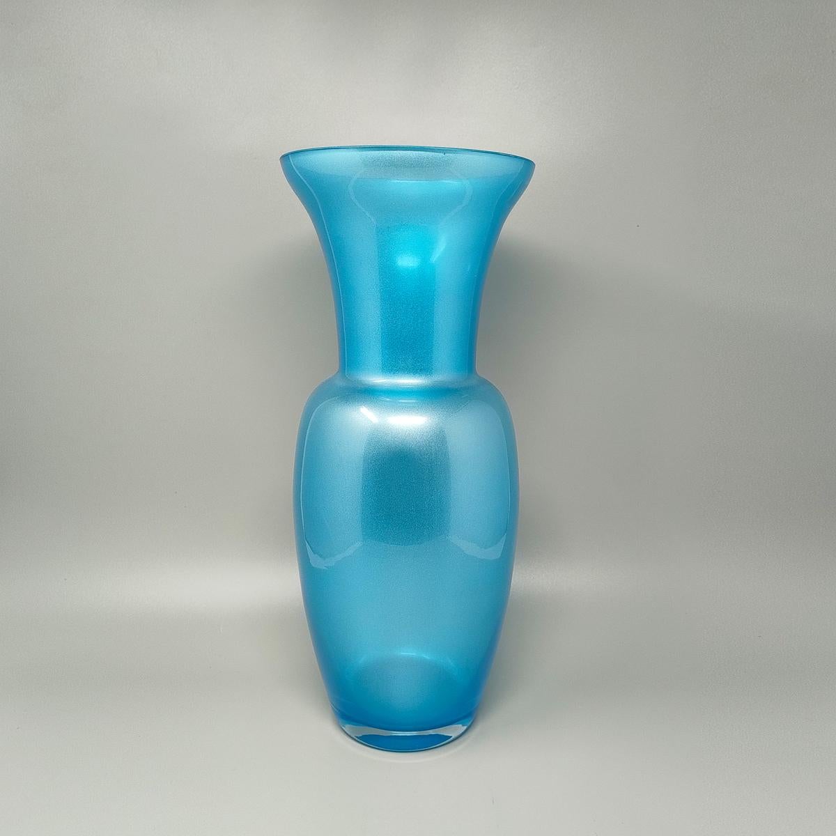 1970s Astonishing green vase by Jean Close' for Michielotto. Made in Italy. The item is in excellent condition and signed with the Jean Close' Atelier label.
Dimension:
diam 6,29 x 15,74 H inches
diam 16 cm x 40 H cm