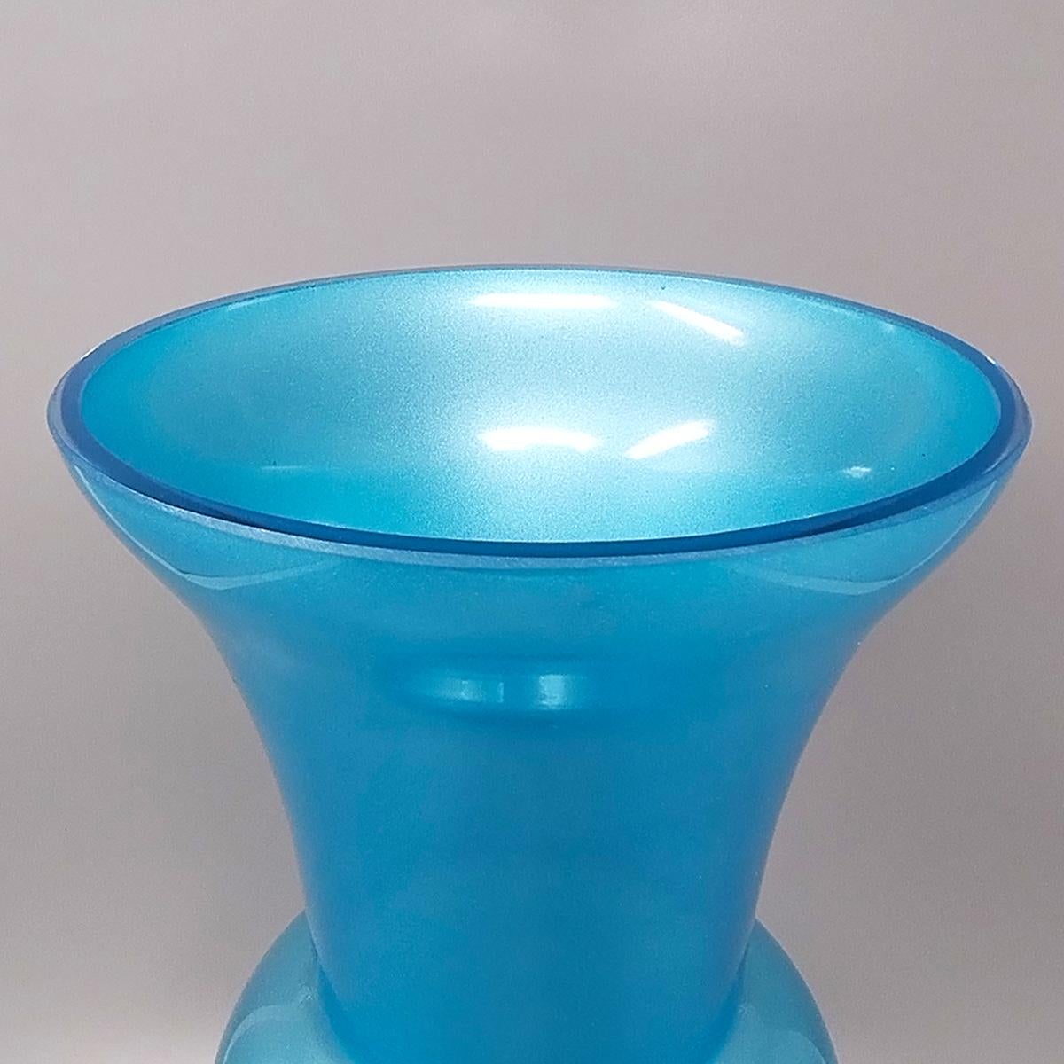 Italian 1970s Astonishing Blue Vase by Jean Close' for Michielotto. Made in Italy For Sale
