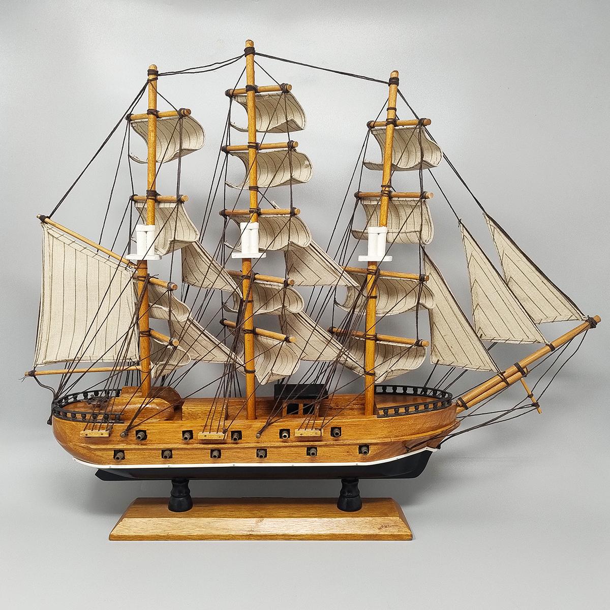 Modellino di nave MayFlower degli anni '70. Realizzato a mano. Prodotto in Inghilterra In condizioni ottime in vendita a Milano, IT