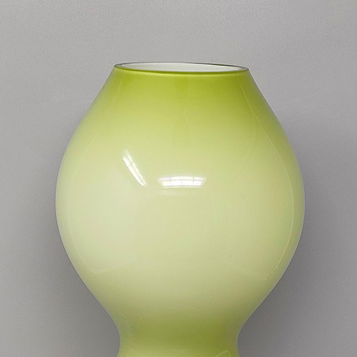 Italian 1970s Astonishing Space Age Green Vase in Murano Glass. Made in Italy For Sale