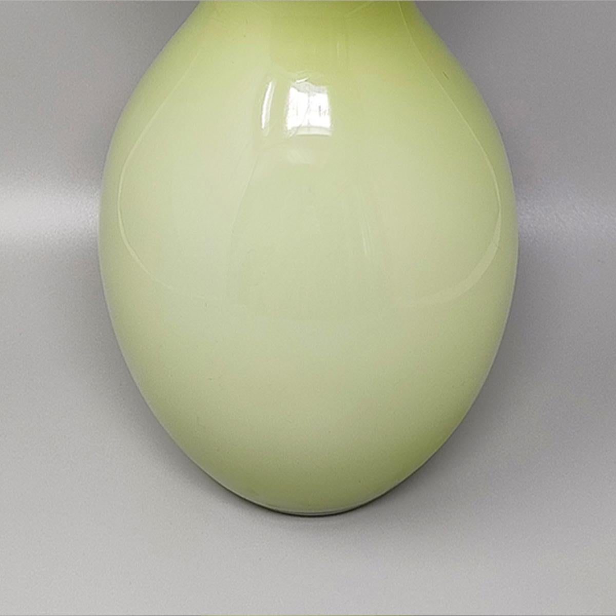 1970s Astonishing Space Age Green Vase in Murano Glass. Made in Italy In Excellent Condition For Sale In Milano, IT