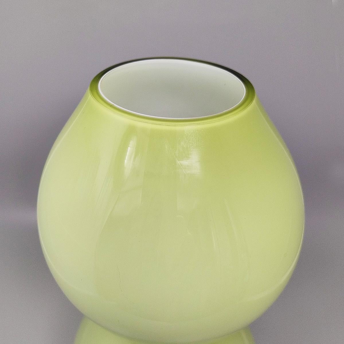 Late 20th Century 1970s Astonishing Space Age Green Vase in Murano Glass. Made in Italy For Sale