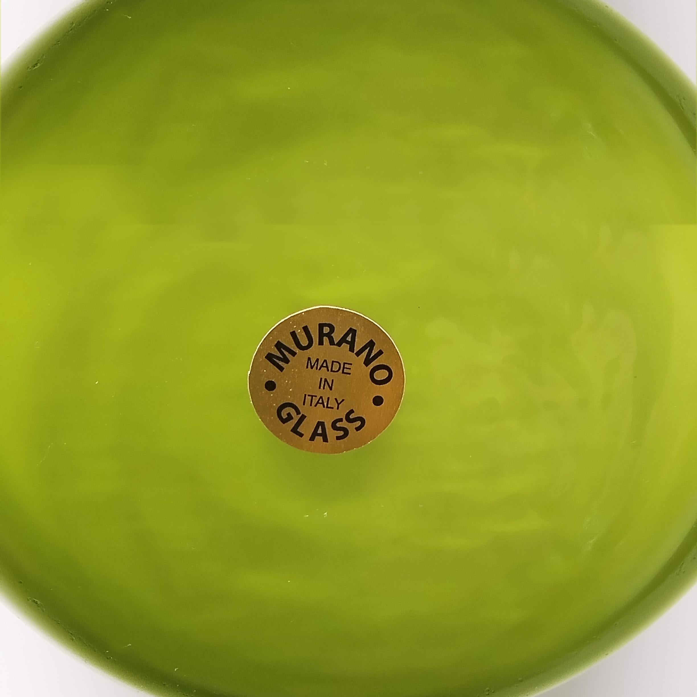 1970s Astonishing Space Age Green Vase in Murano Glass. Made in Italy For Sale 2