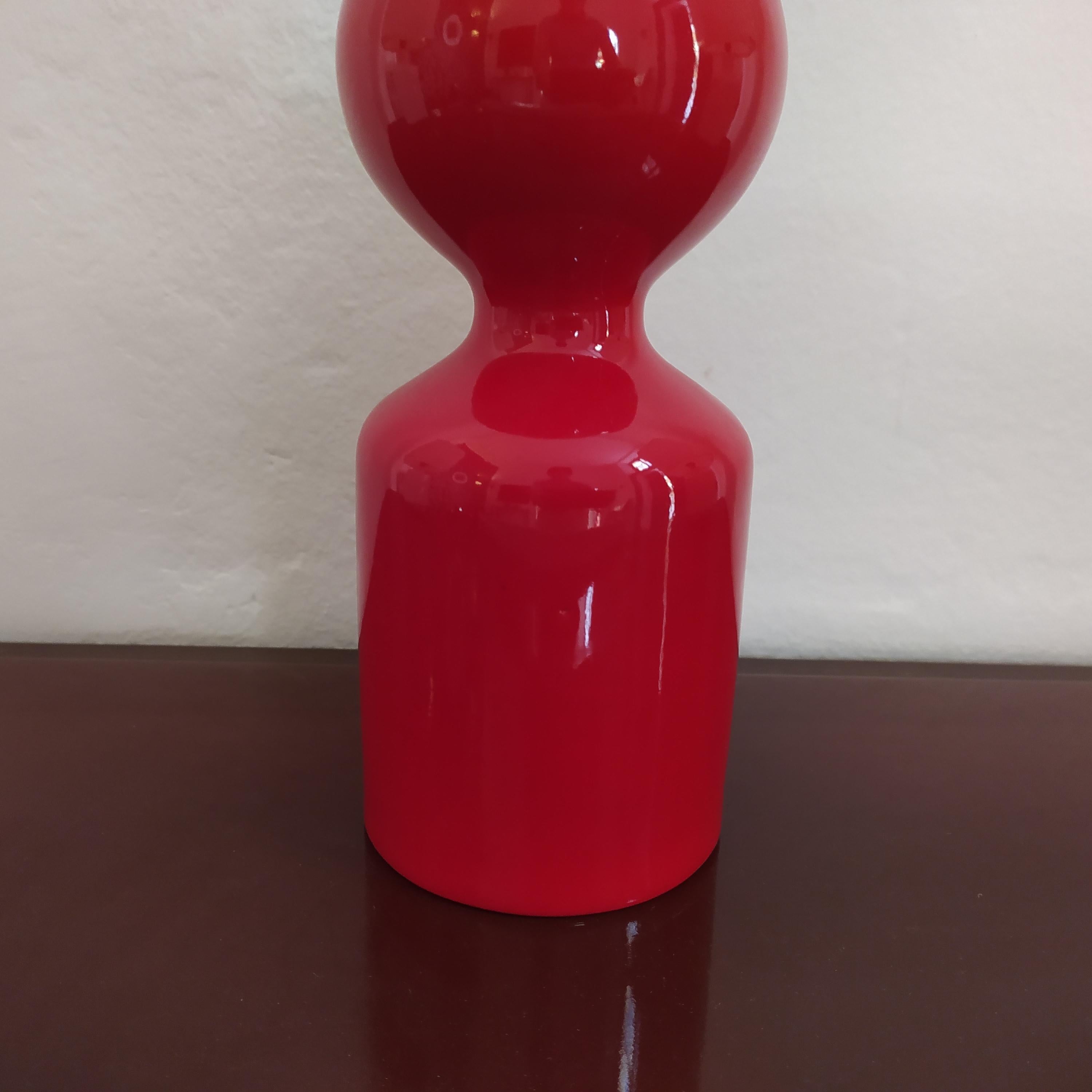1970s Astonishing Space Age Red Vase by Gabbianelli, Made in Italy In Excellent Condition For Sale In Milan, IT