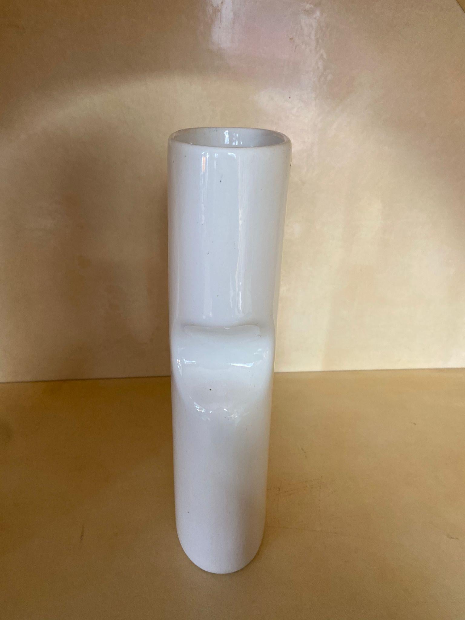 1970s Astonishing space age white vase by Gabbianelli, made in Italy.
