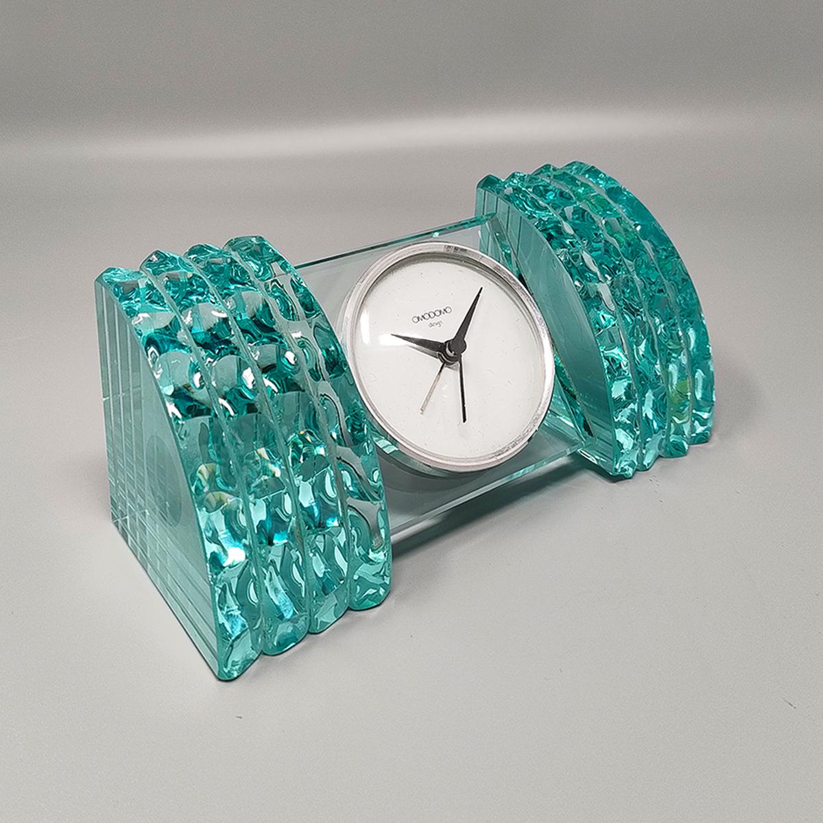 Mid-Century Modern Étonnante horloge de table des années 1970 par Omodomo en cristal. Fabriqué en Italie en vente
