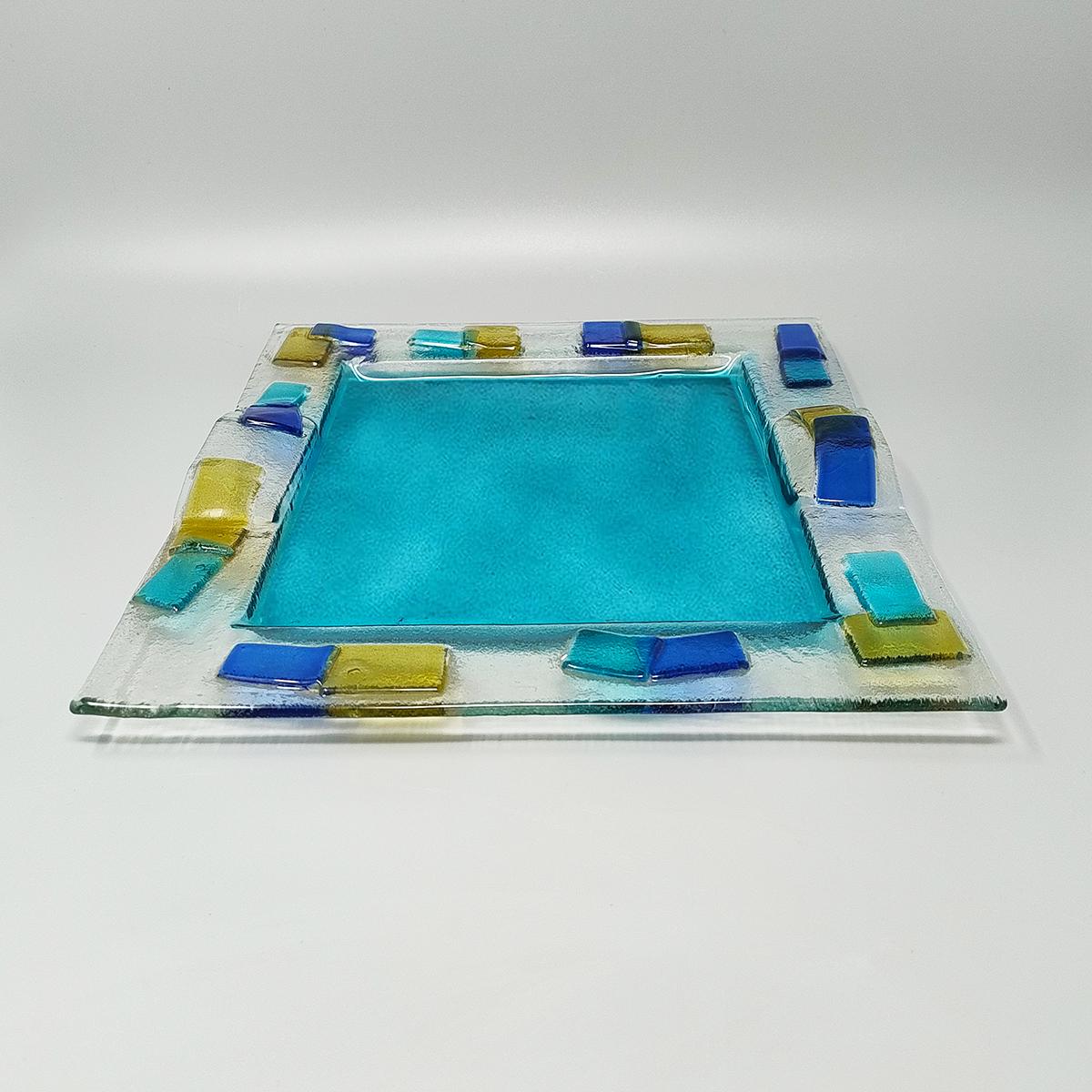 1970s Astonishing tray by Albatros in Murano Glass. Made in Italy. 
The item is in excellent condition
Dimension:
11,41 x 11,41 x 0,78 H inches
cm 29 x cm 29 x cm 2 H