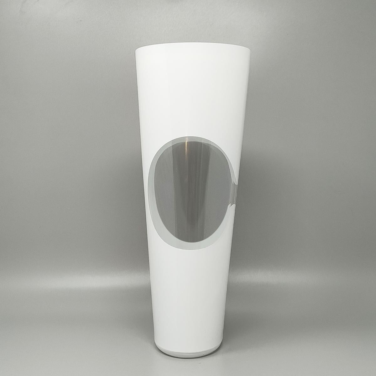 Vaso anni '70 di Linea Glass, sorprendente White Space Age. Prodotto in Italia In condizioni ottime in vendita a Milano, IT