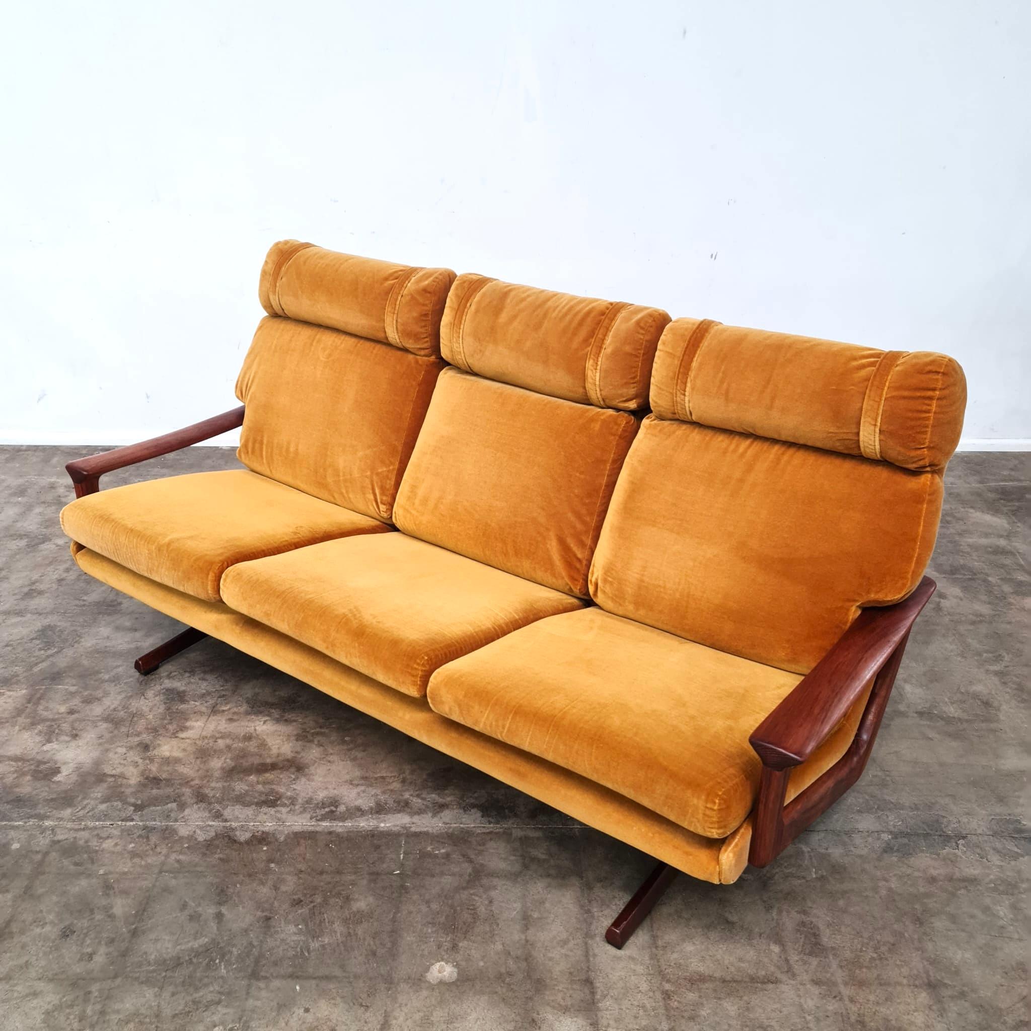 tessa swivel chair