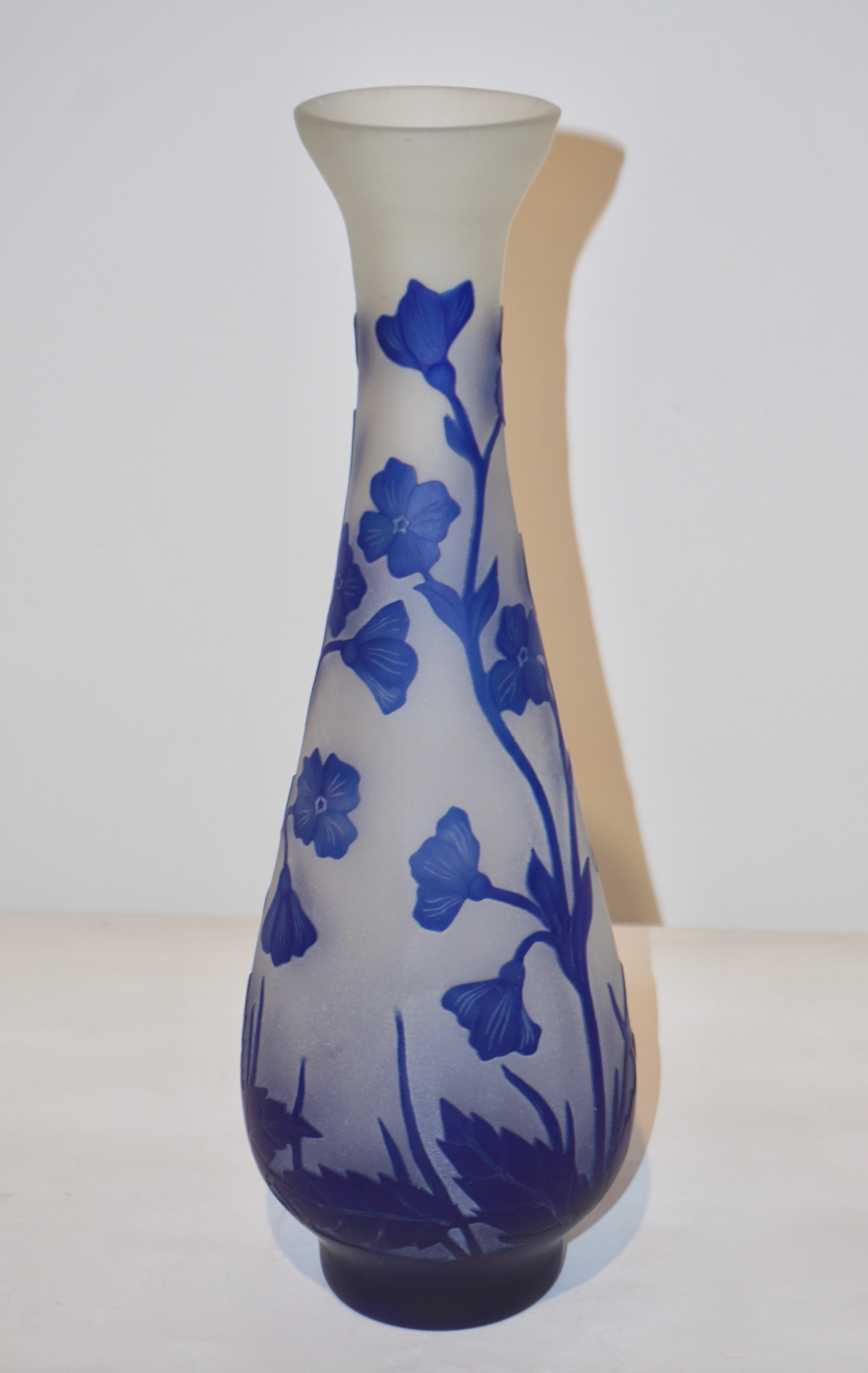 1970s Austrian Art Nouveau Style Crystal Glass Vase with Blue Flax Flowers 3