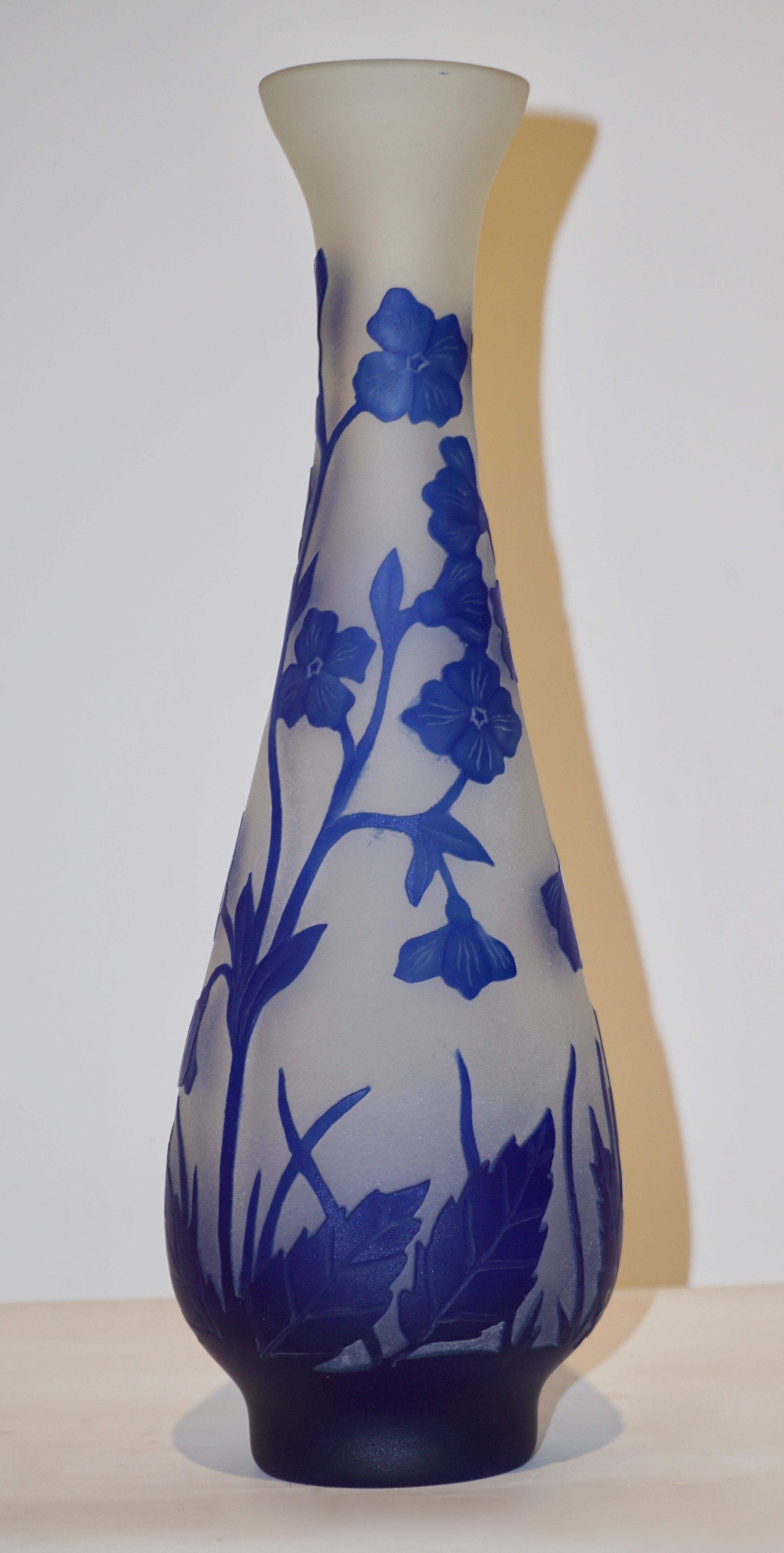 Mid-Century Modern 1970s Austrian Art Nouveau Style Crystal Glass Vase with Blue Flax Flowers