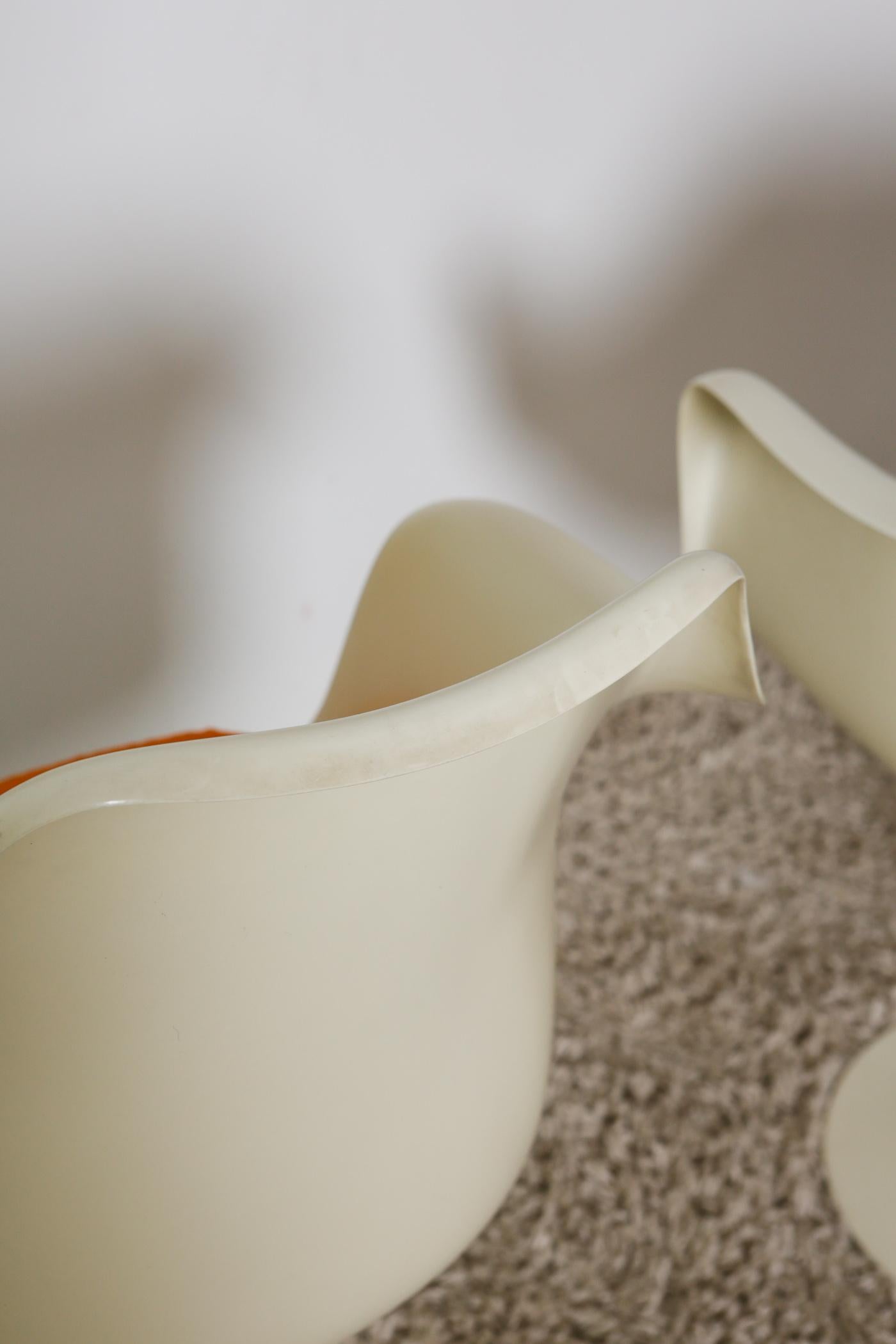 American 1970s Authentic Eero Saarinen Knoll Tulip Armchair