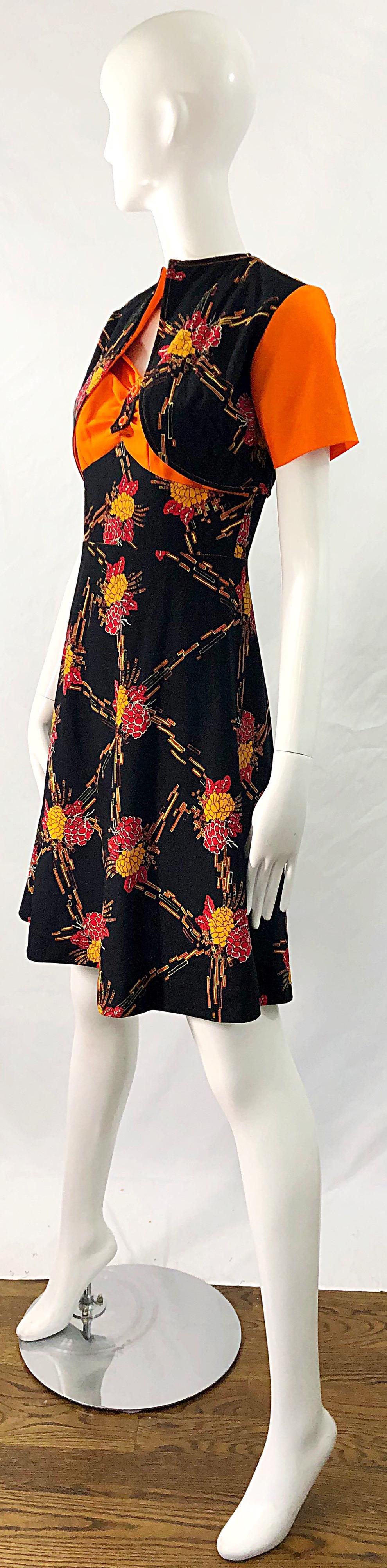 1970s Autumnal Digital Floral Print Knit Vintage 70s A Line Dress + Bolero Top For Sale 5