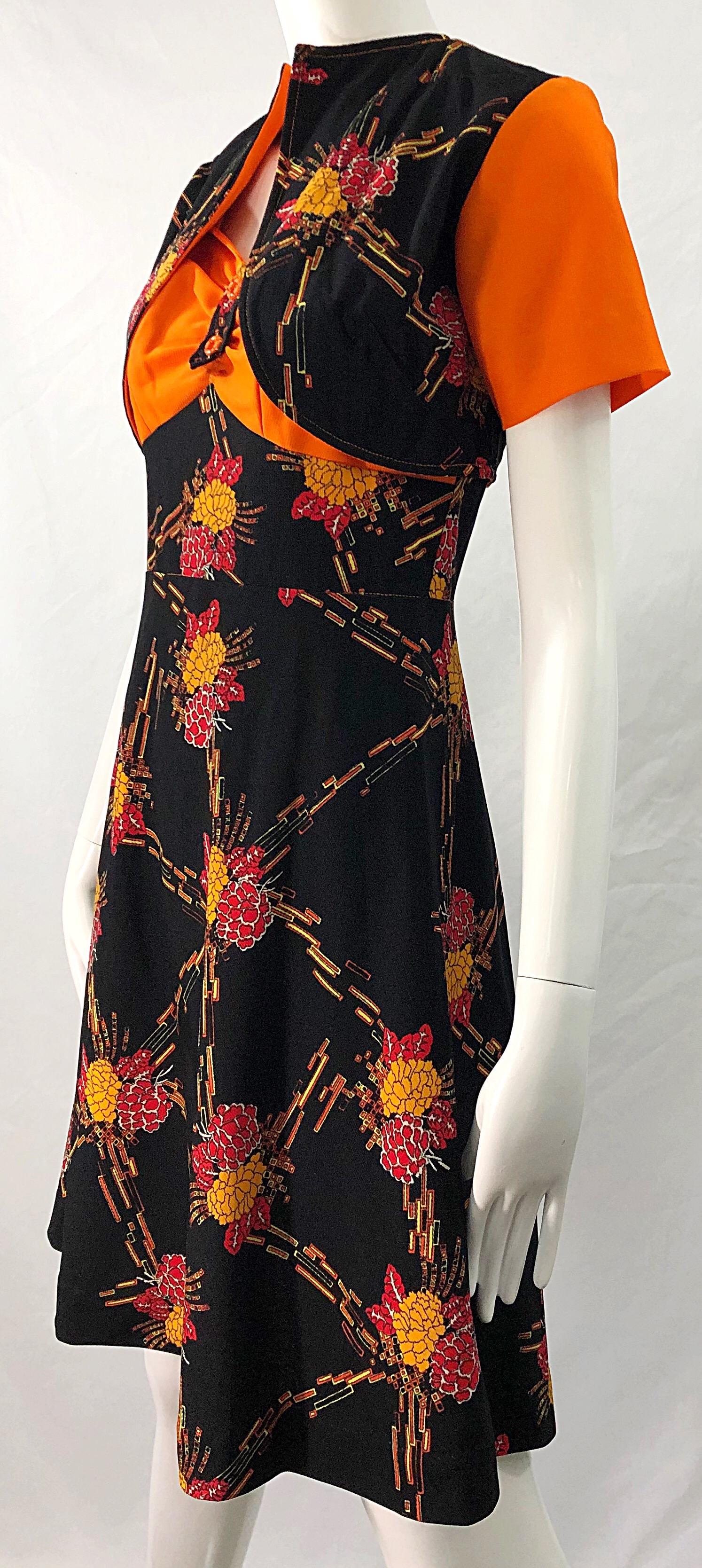 1970s Autumnal Digital Floral Print Knit Vintage 70s A Line Dress + Bolero Top For Sale 9