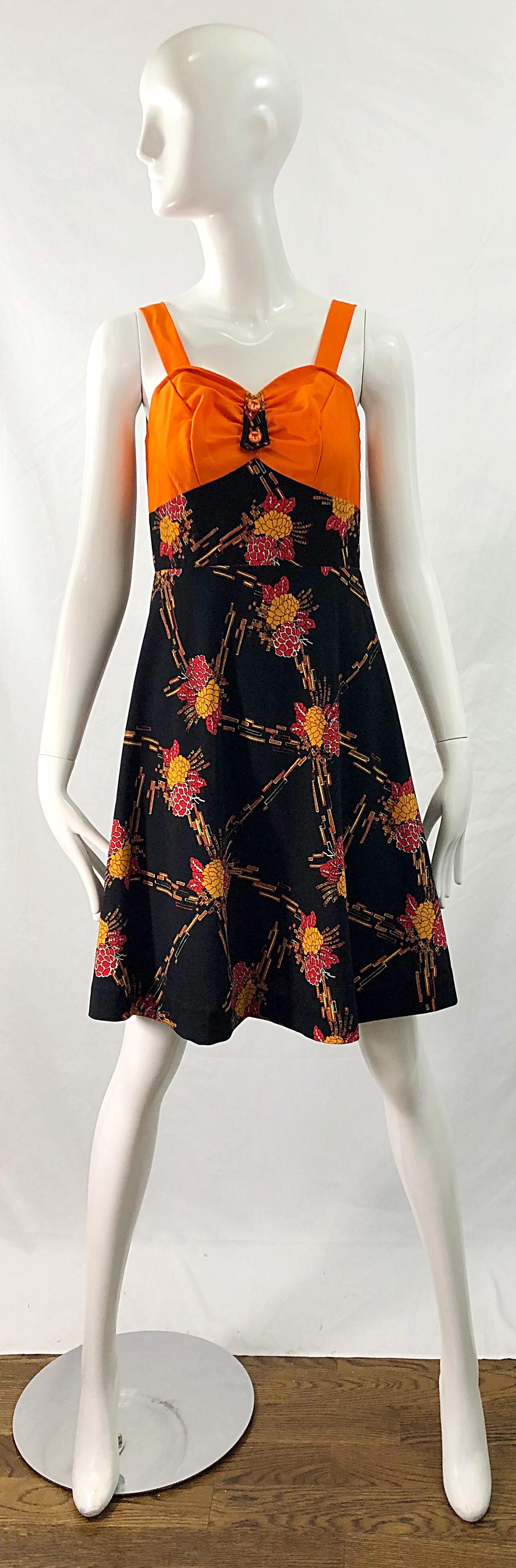 1970er Jahre Herbst Digitaler Blumendruck Strick Vintage 70er A-Linien-Kleid + Bolero-Top (Schwarz) im Angebot