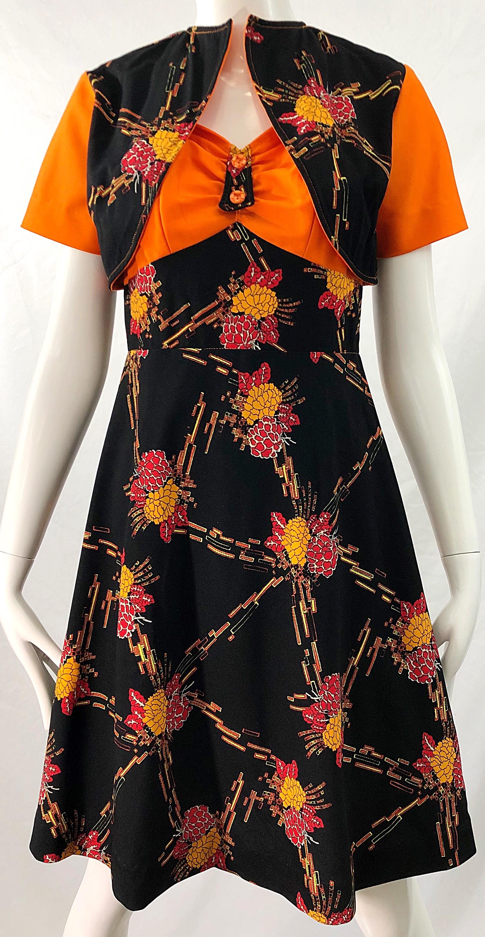 Women's 1970s Autumnal Digital Floral Print Knit Vintage 70s A Line Dress + Bolero Top For Sale