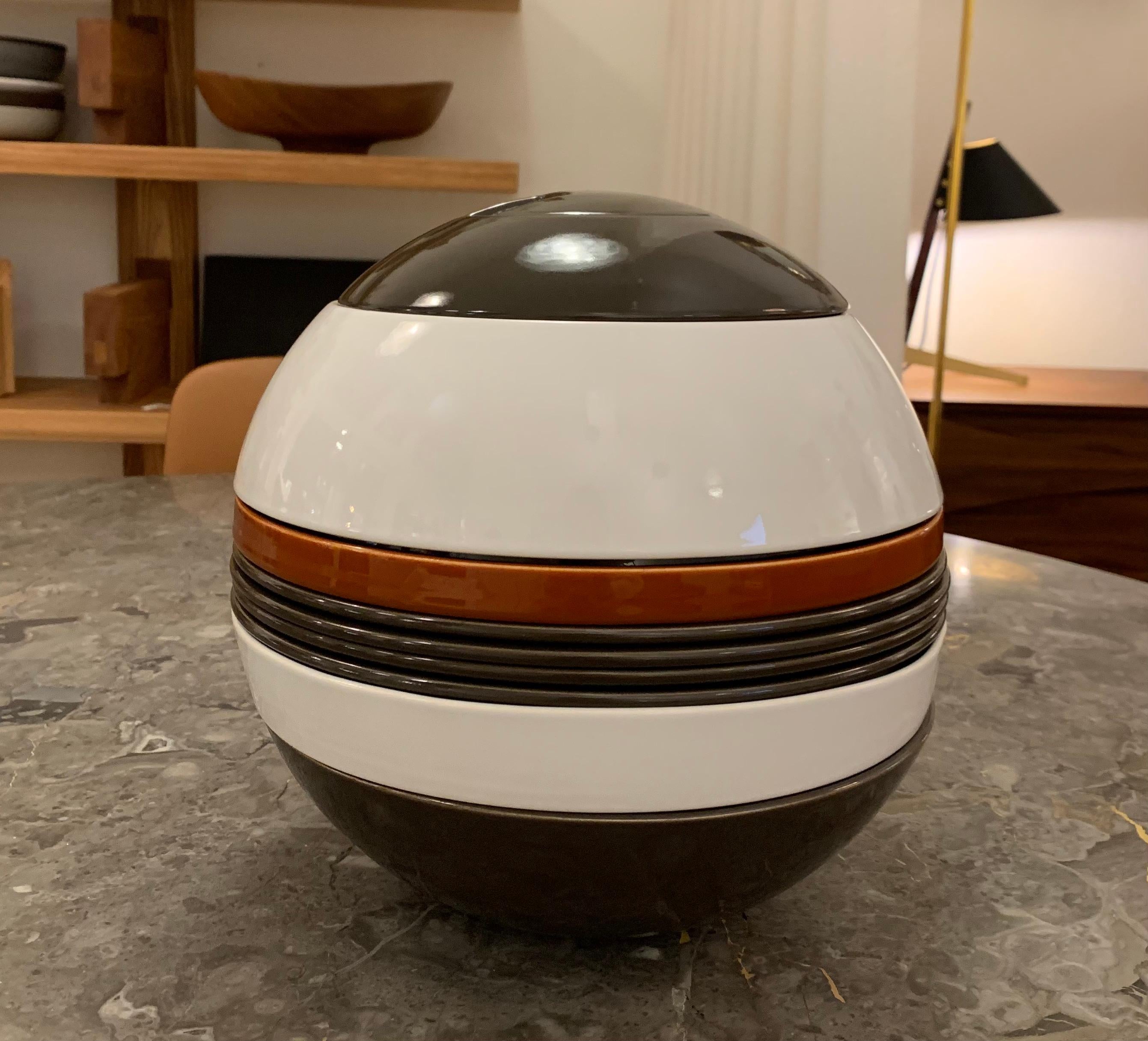 1970's Avant Garde tableware ‘Sphere' (La Boule) by Helen von Boch - Serves 4  For Sale 1