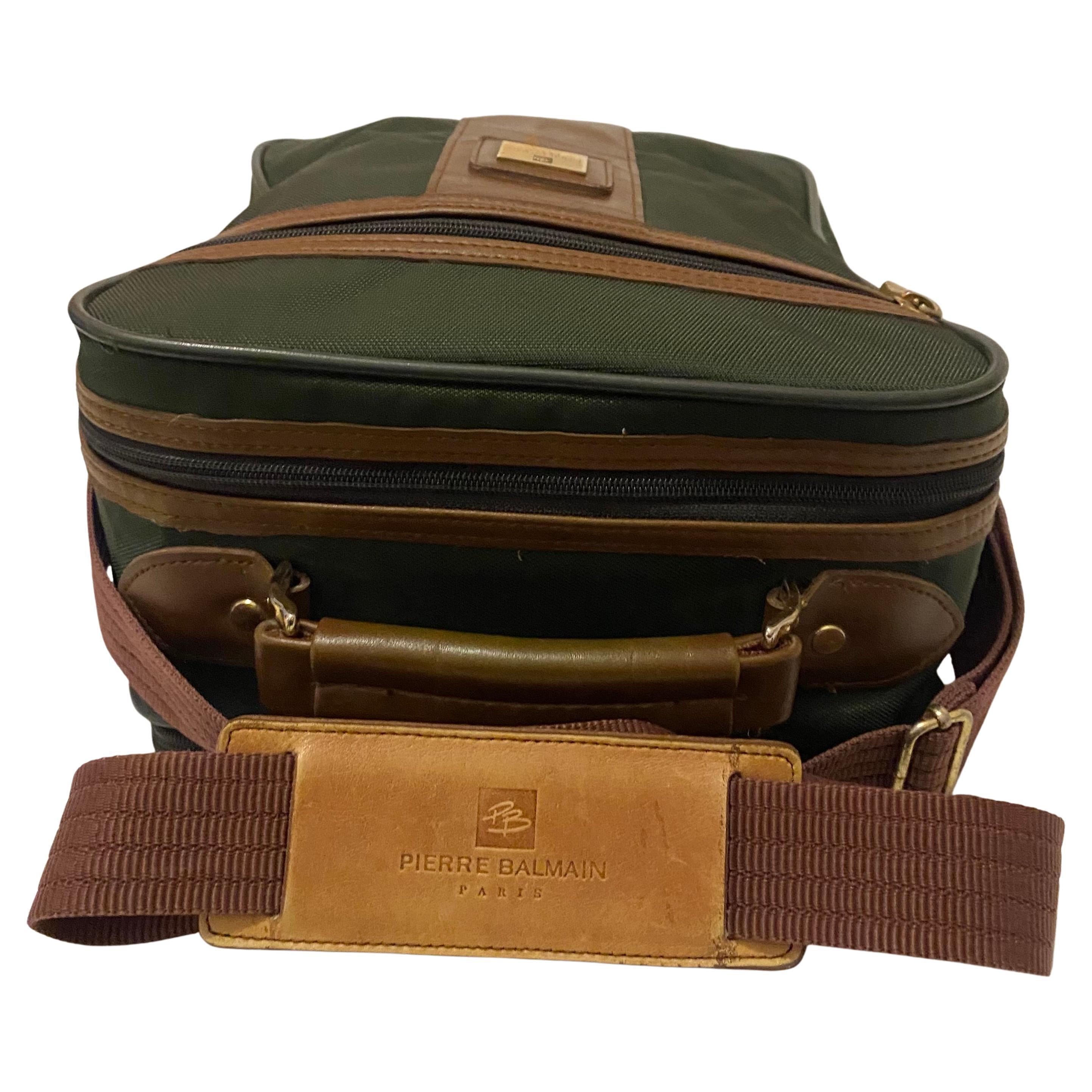 1970s Pierre Balmain Cabin Travel Shoulder Bag For Sale 2