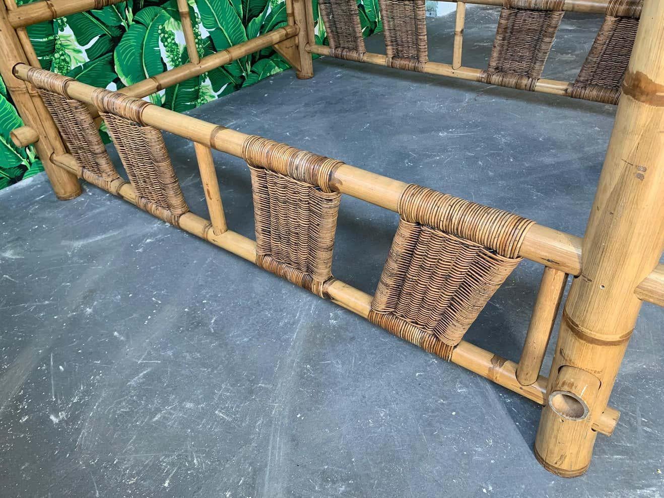 1970s Bamboo and Rattan Queen Size Four Poster Canopy Bed For Sale 3