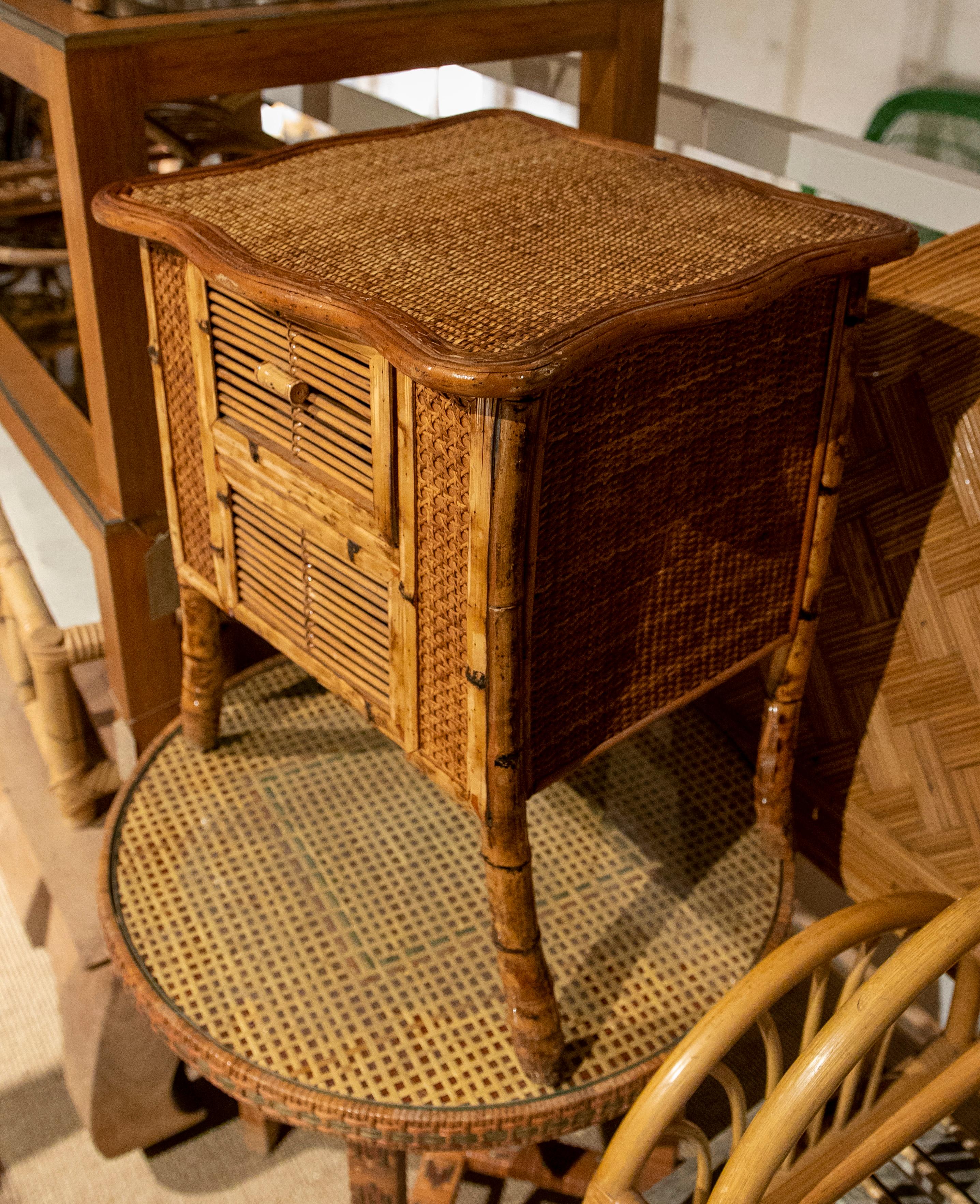 1970s Bamboo and Wicker Side Table with Drawer In Good Condition For Sale In Marbella, ES