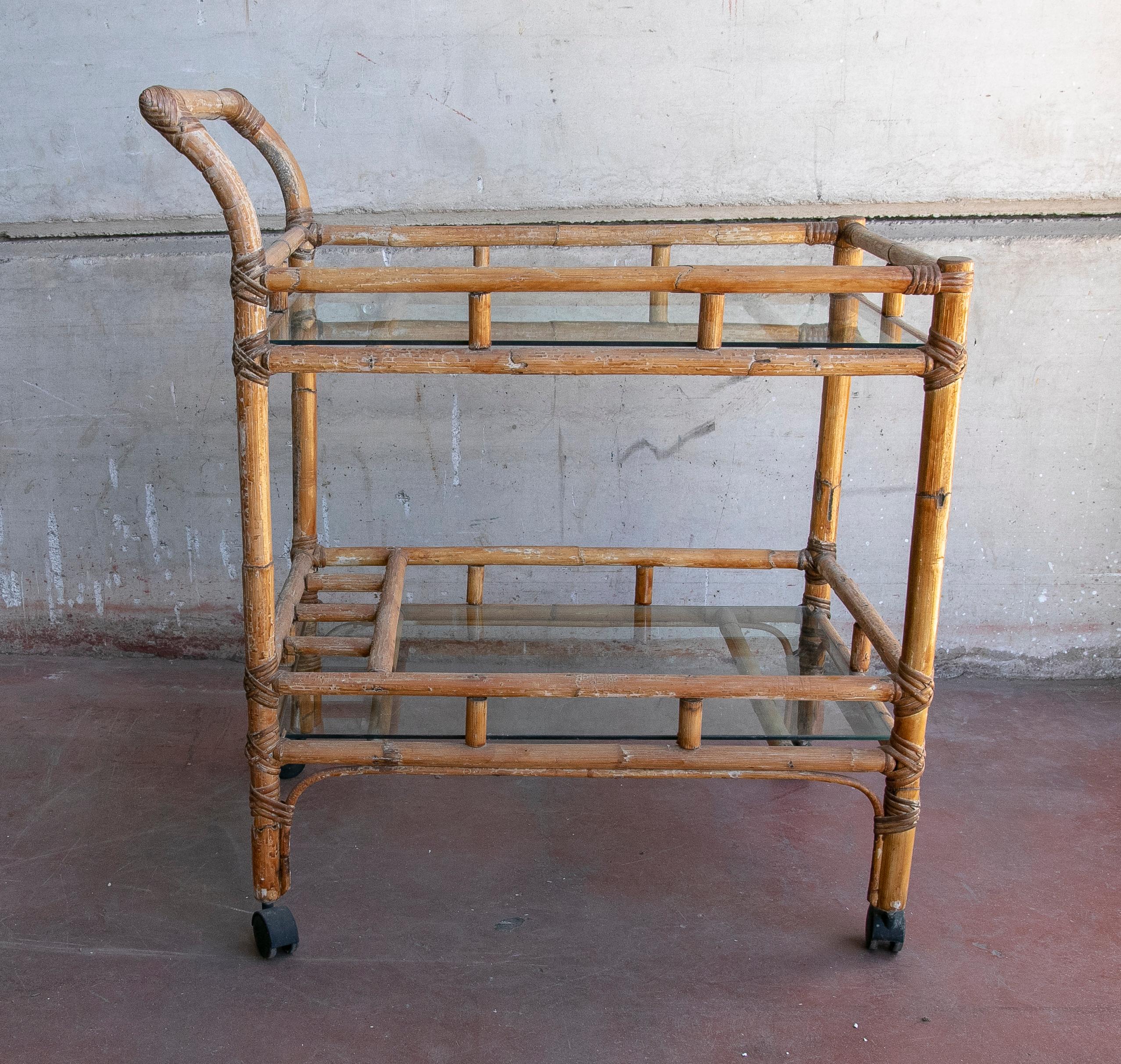 1970s Bamboo Drinks Trolley with Wheels For Sale 2
