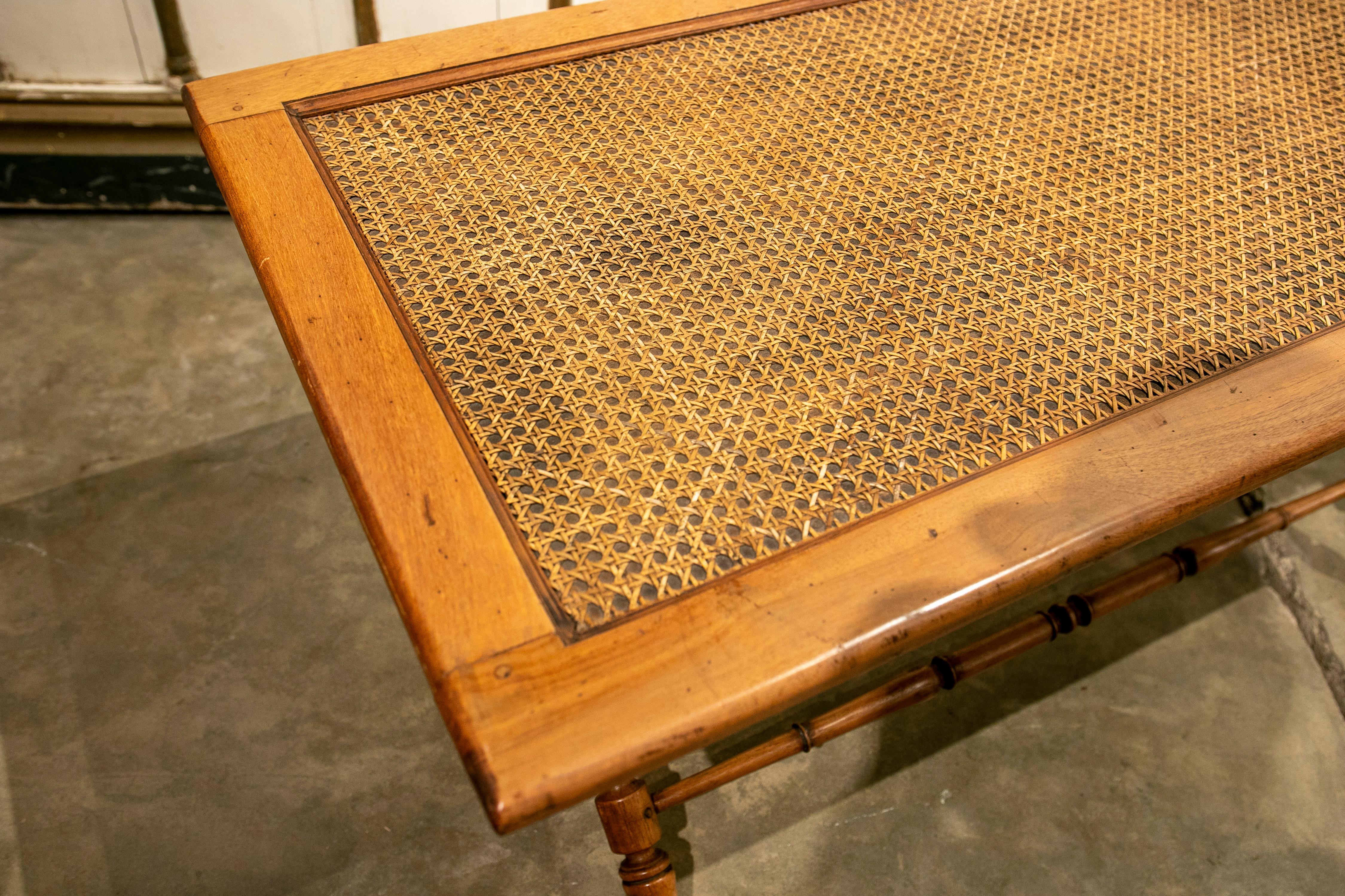 1970s Bamboo Imitation Wooden Coffee Table with Raffia Folding Table  For Sale 2