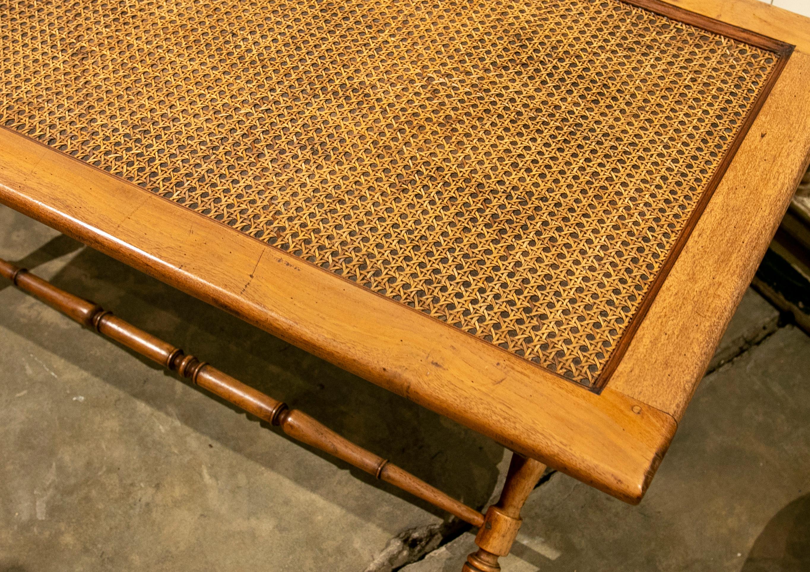 1970s Bamboo Imitation Wooden Coffee Table with Raffia Folding Table  For Sale 3