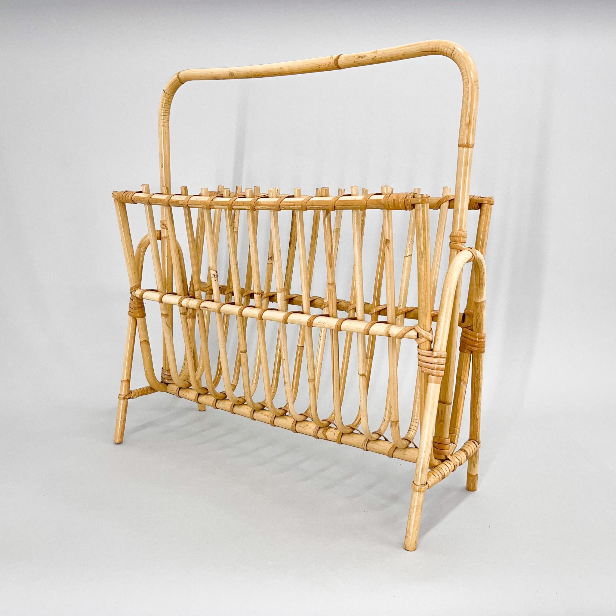 1970s Bamboo Magazine Holder, Czechoslovakia In Good Condition For Sale In Praha, CZ