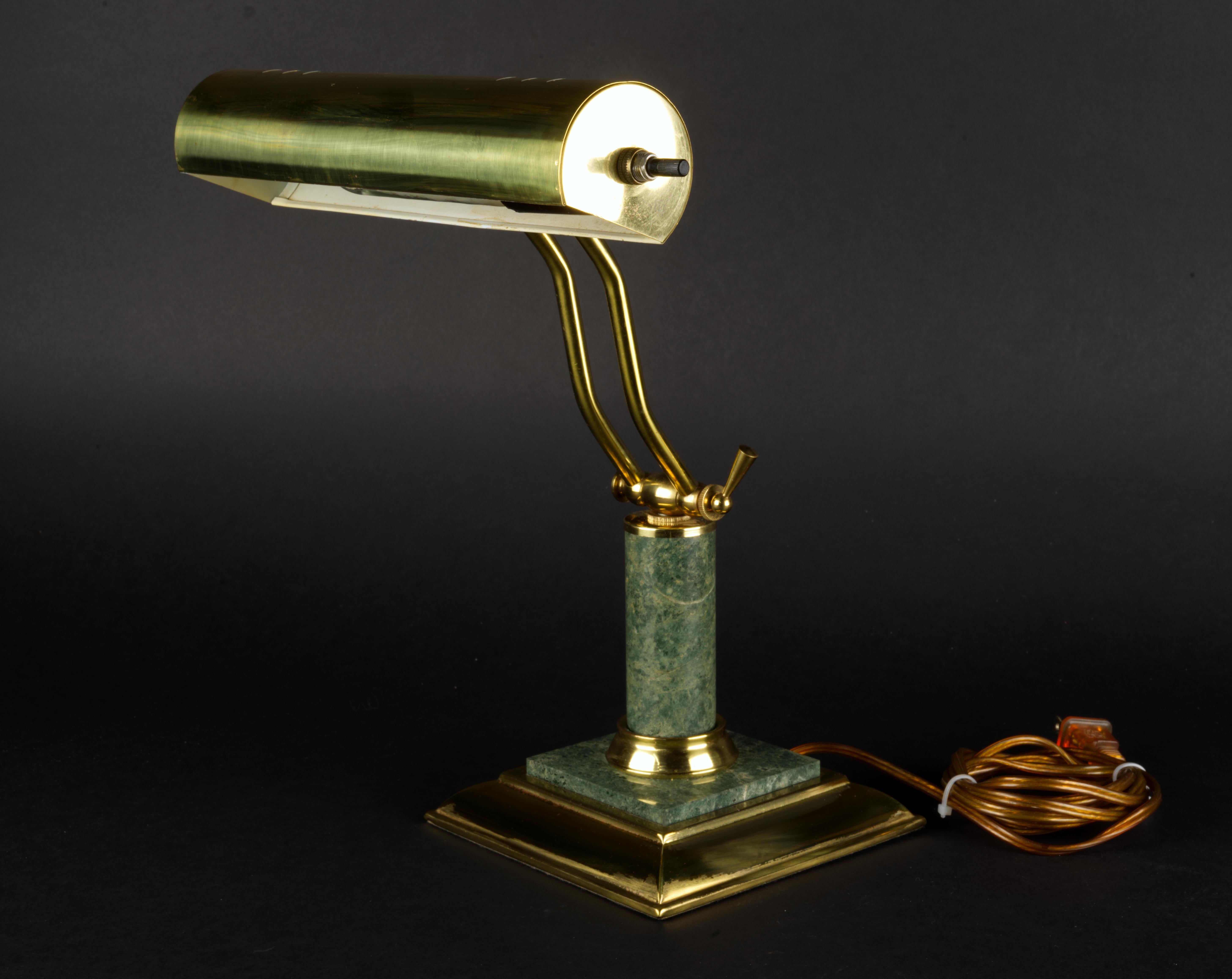1970s Bankers Lamp in Brass and Green Marble In Good Condition For Sale In Clifton Springs, NY