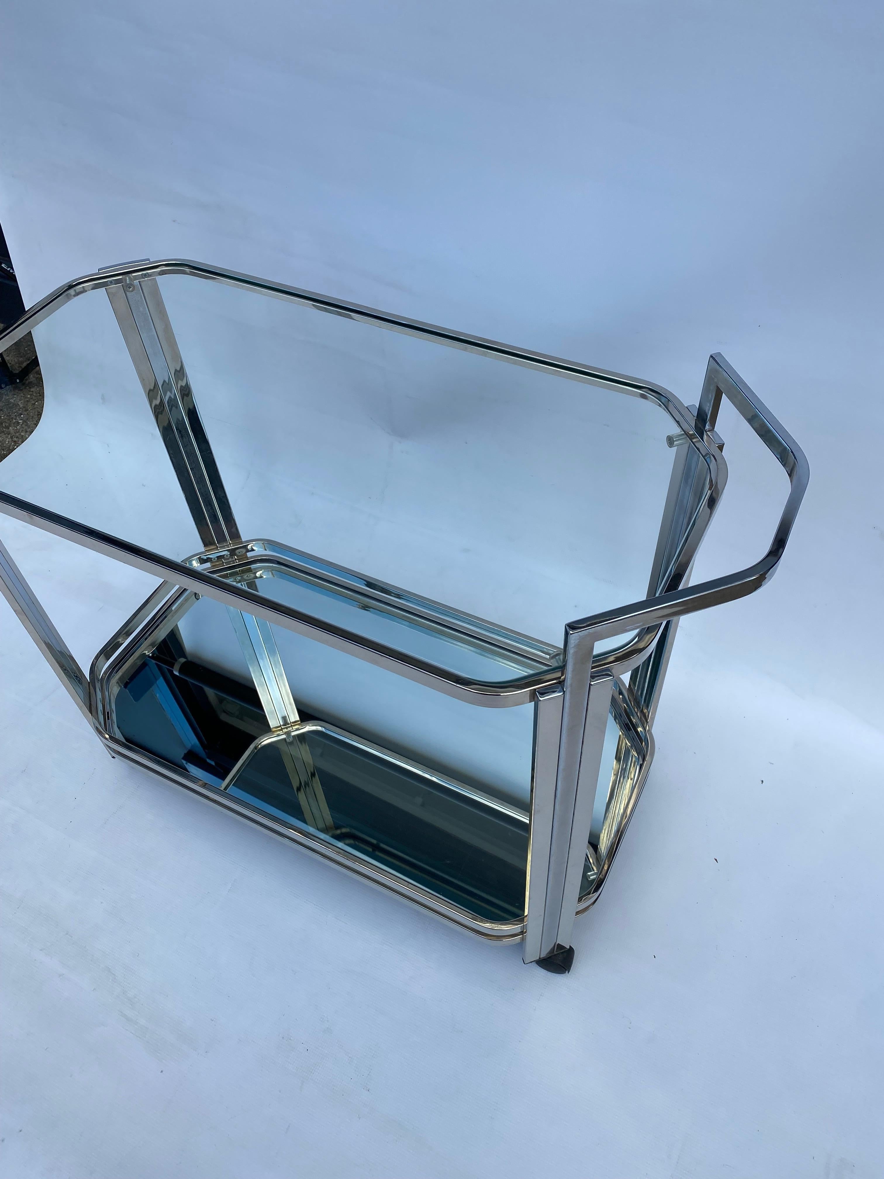 1970s Bar Cart Drinks Trolley Chrome Table Romeo Rega Glass Hollywood Regency en vente 3