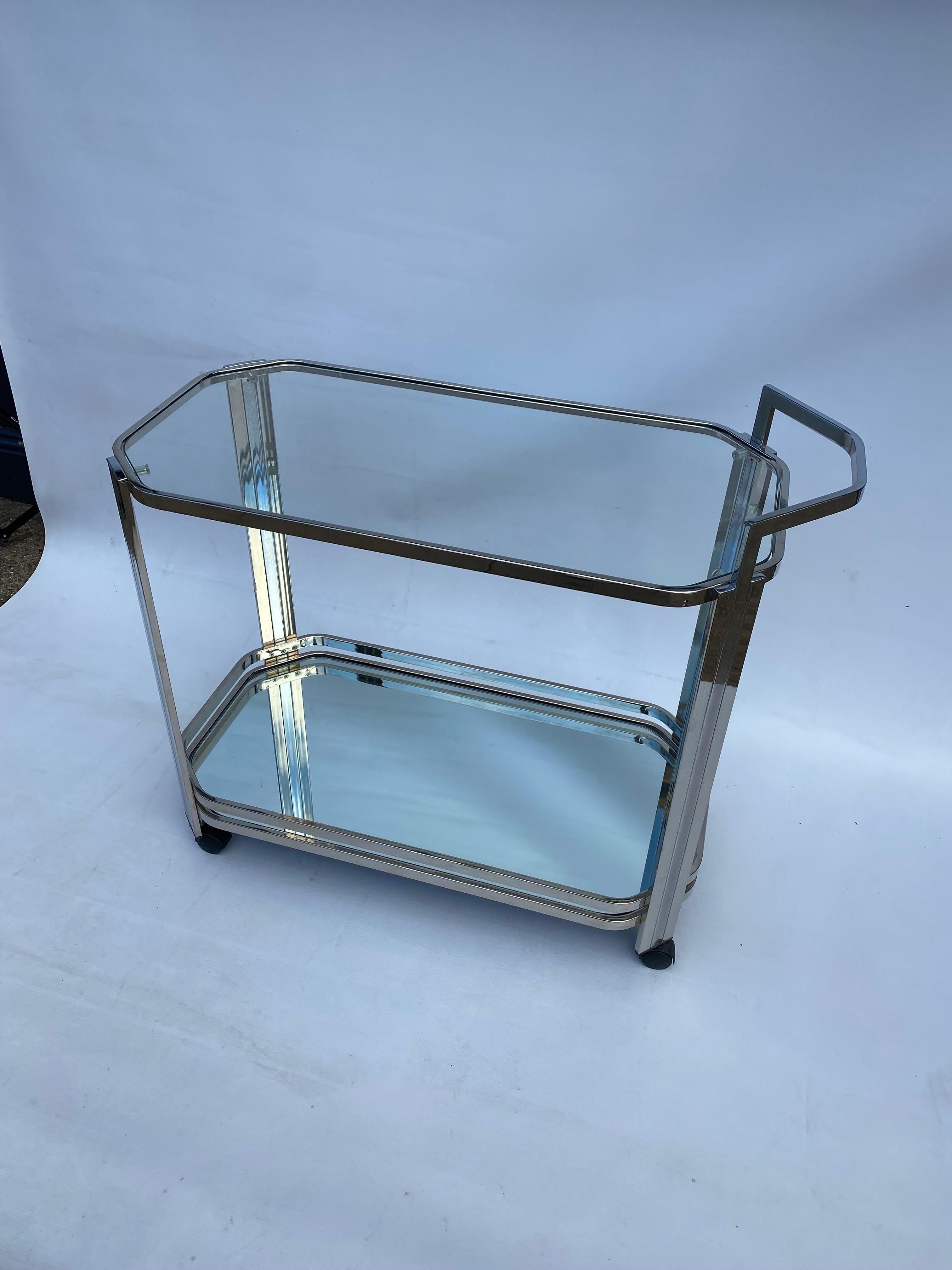 italien 1970s Bar Cart Drinks Trolley Chrome Table Romeo Rega Glass Hollywood Regency en vente