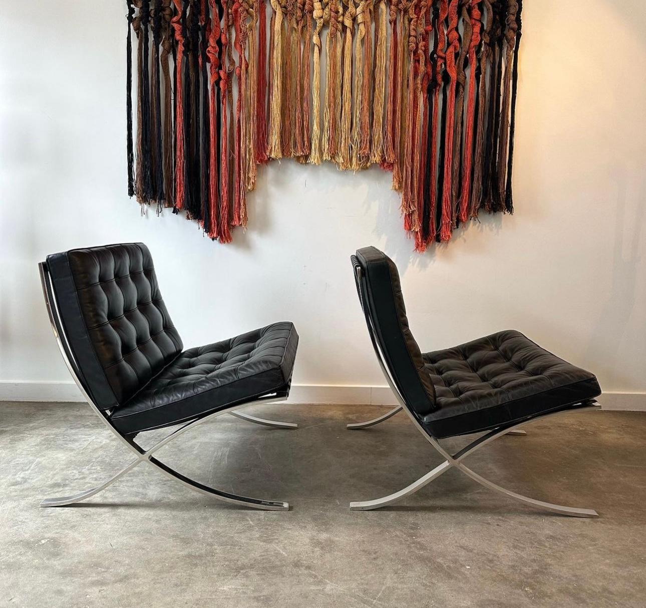 knoll barcelona chairs