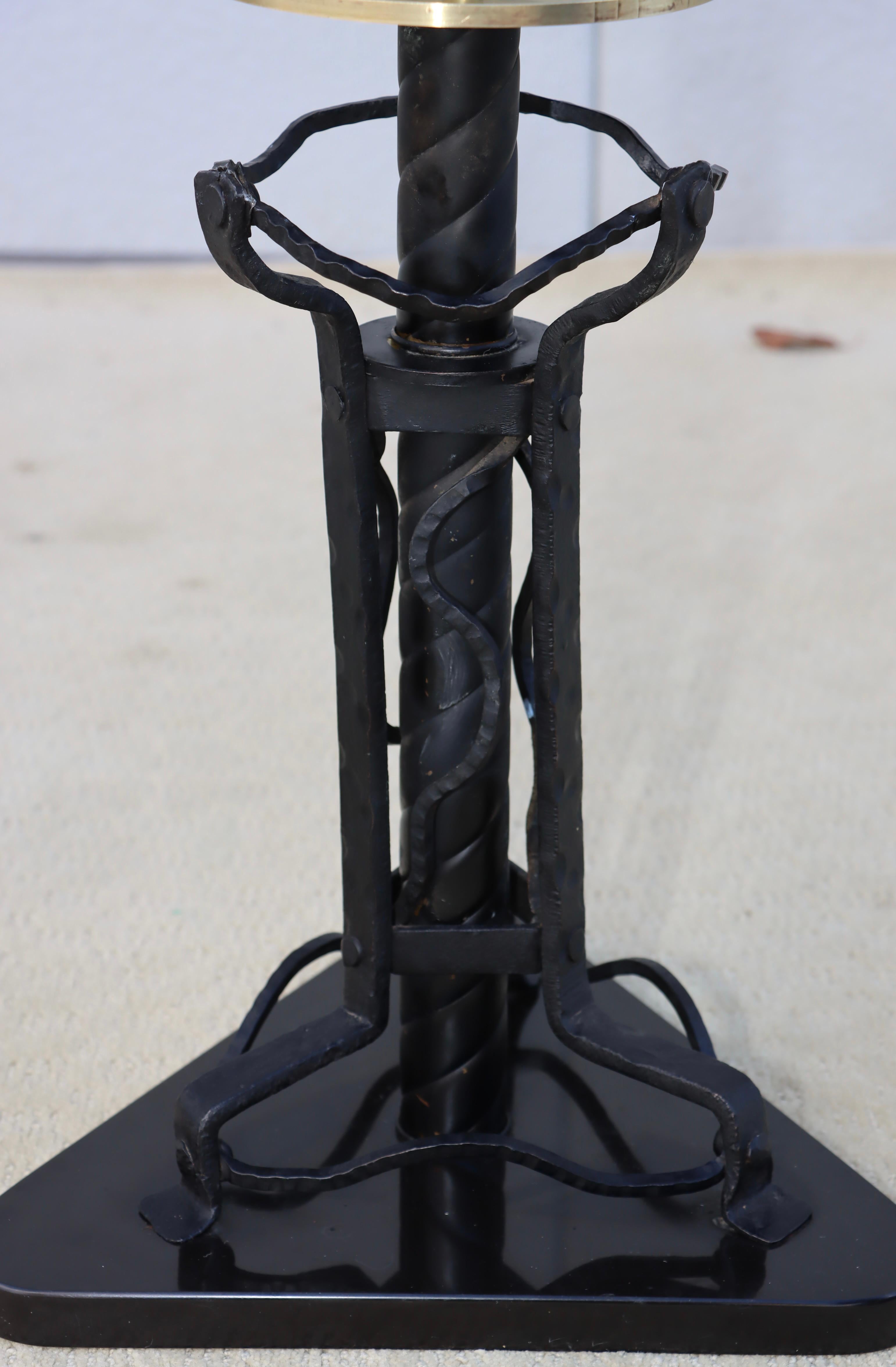 Tables d'appoint en laiton et fer, style baroque, années 1970 en vente 11